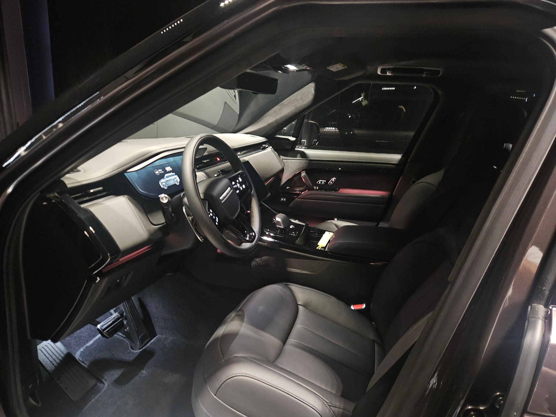 LAND ROVER Range Rover Sport 3.0 I6 P460e SE Dynamic-image-6