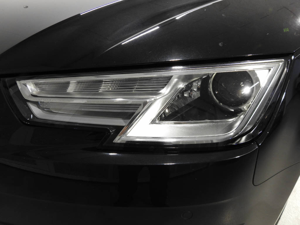 AUDI A4 Avant 2.0 TFSI 190 ultra Sport S-Tron-image-10