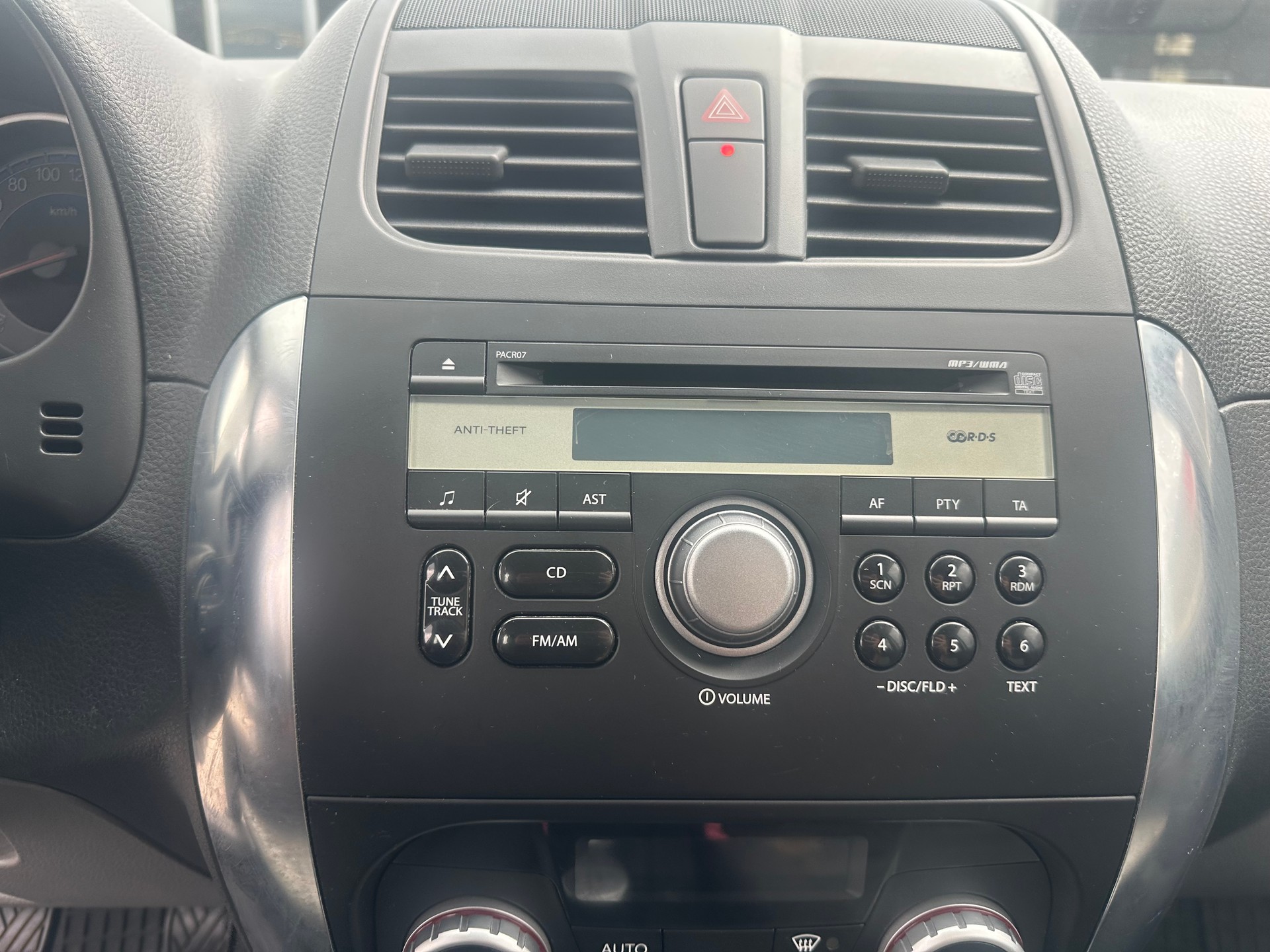 SUZUKI SX4 2.0 TD GLX Top 4WD-image-10