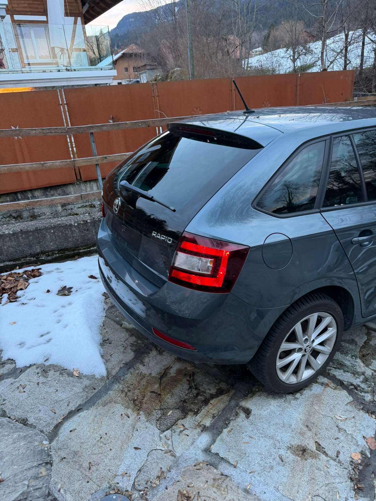 SKODA RAPID-image-2