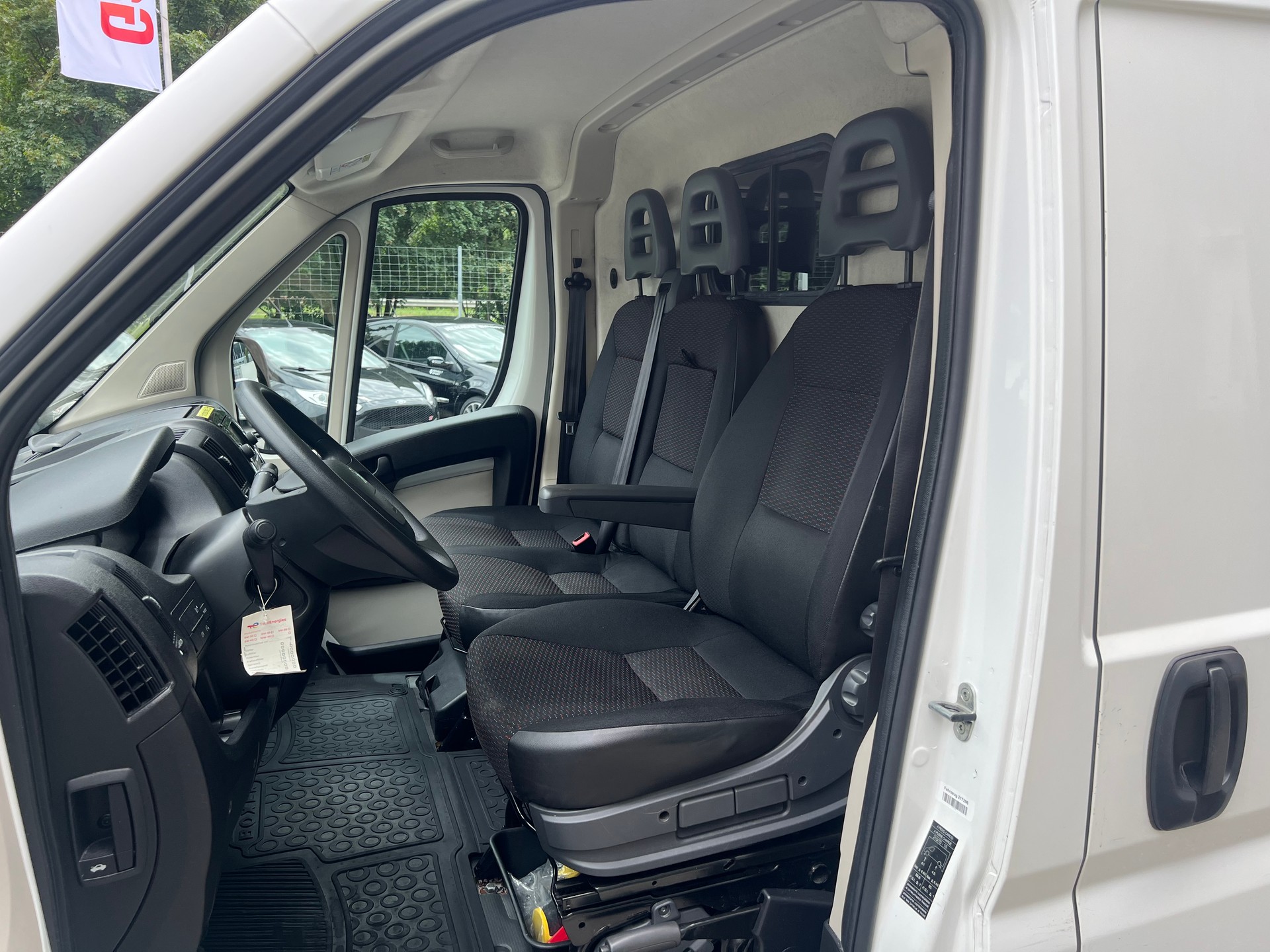 PEUGEOT Boxer 2.0 HDI 335 Active L2H2-image-5