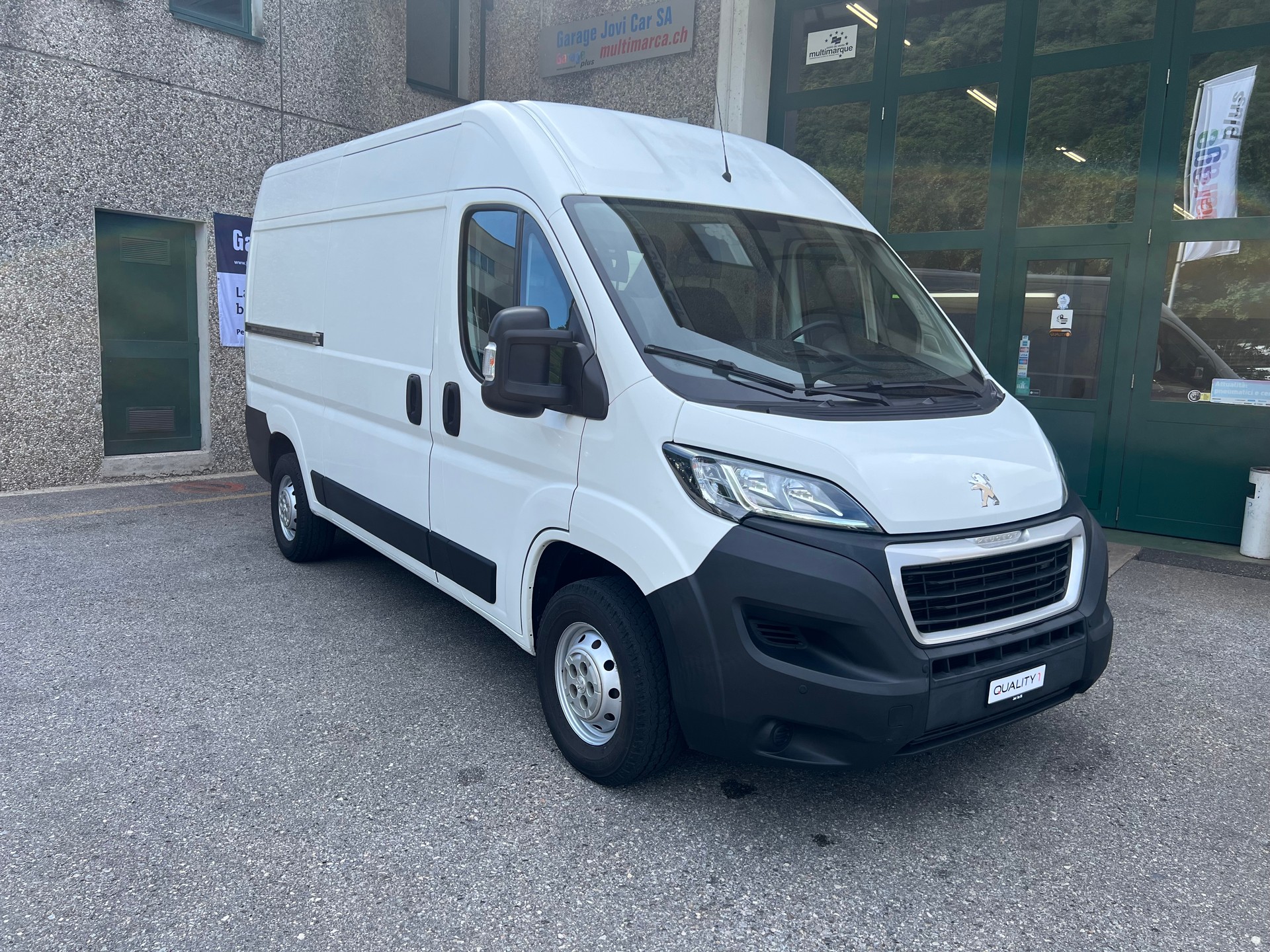 PEUGEOT Boxer 2.0 HDI 335 Active L2H2-image-0