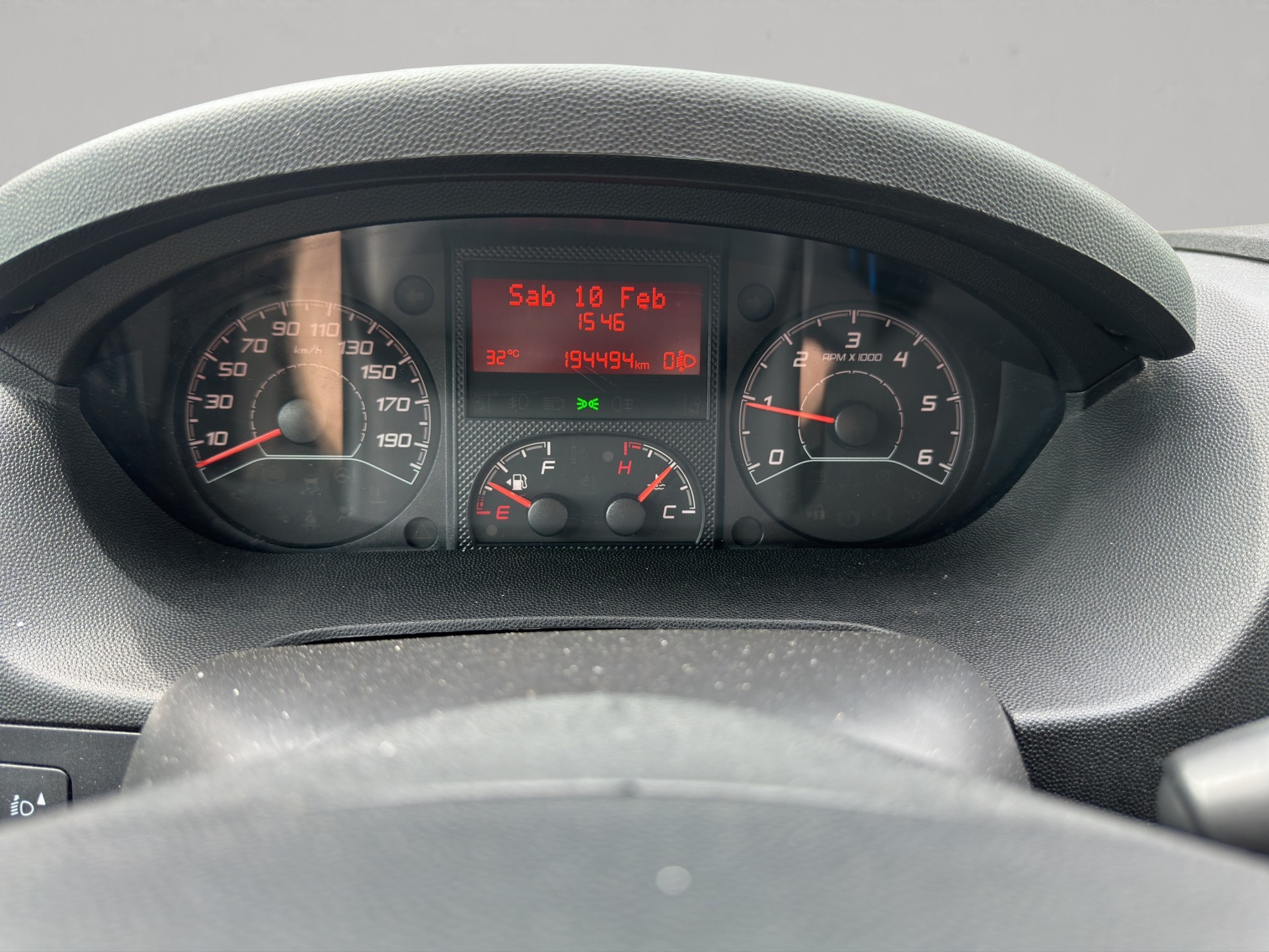 PEUGEOT Boxer 2.0 HDI 335 Active L2H2-image-6