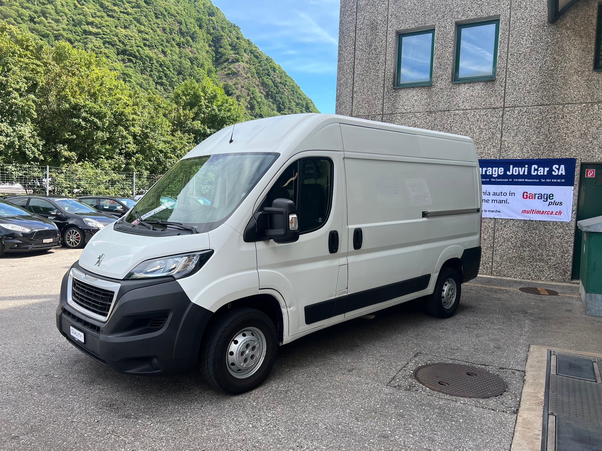 PEUGEOT Boxer 2.0 HDI 335 Active L2H2-image-1