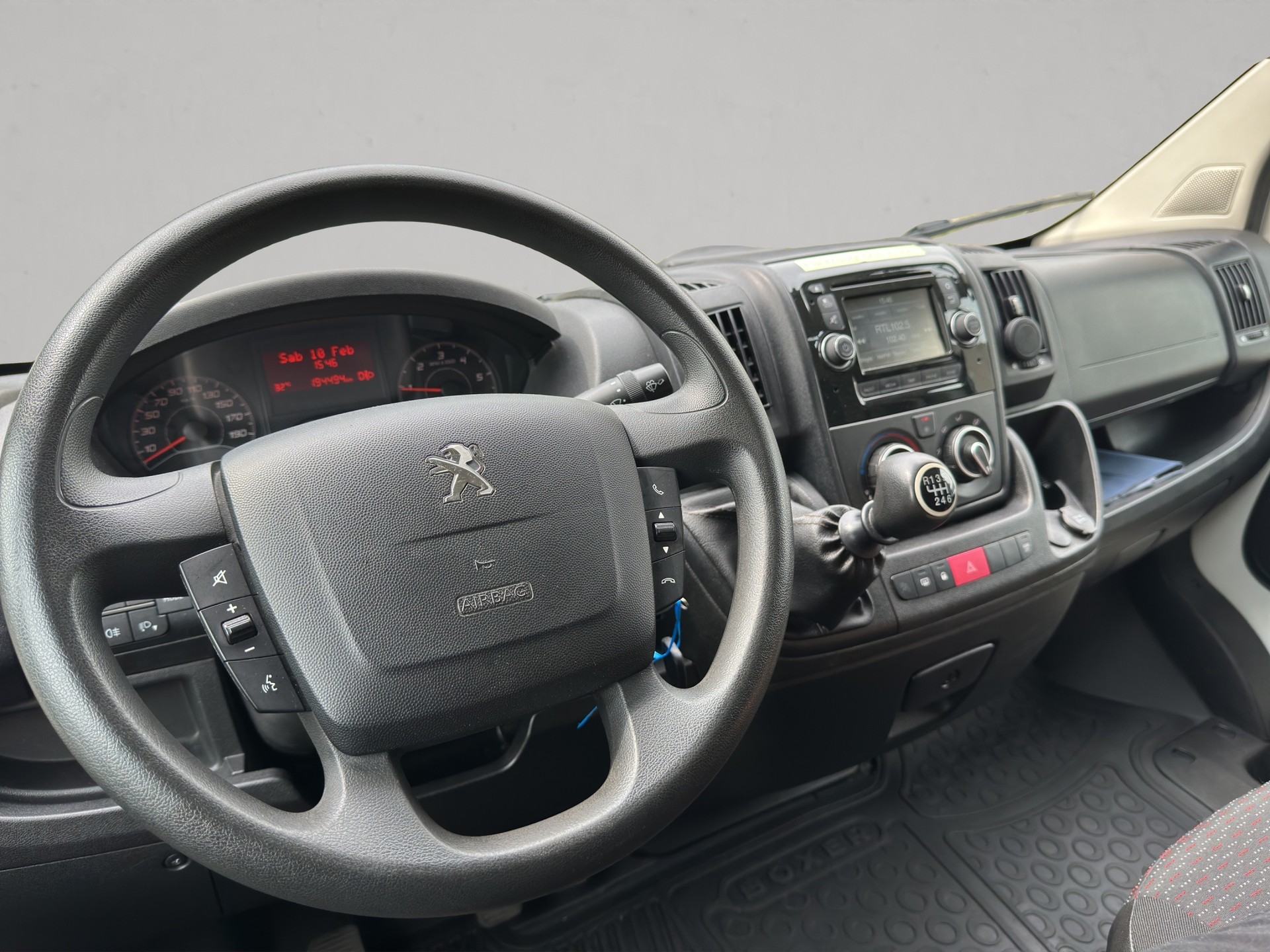 PEUGEOT Boxer 2.0 HDI 335 Active L2H2-image-5