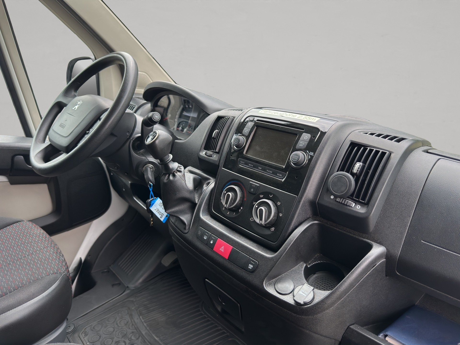 PEUGEOT Boxer 2.0 HDI 335 Active L2H2-image-10