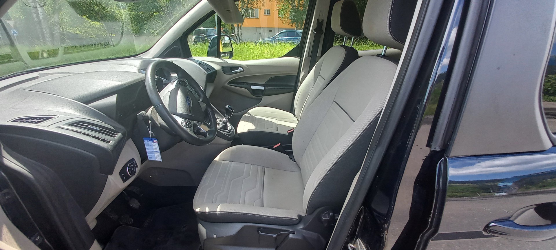 FORD Tourneo Connect 1.6 TDCi Trend-image-14