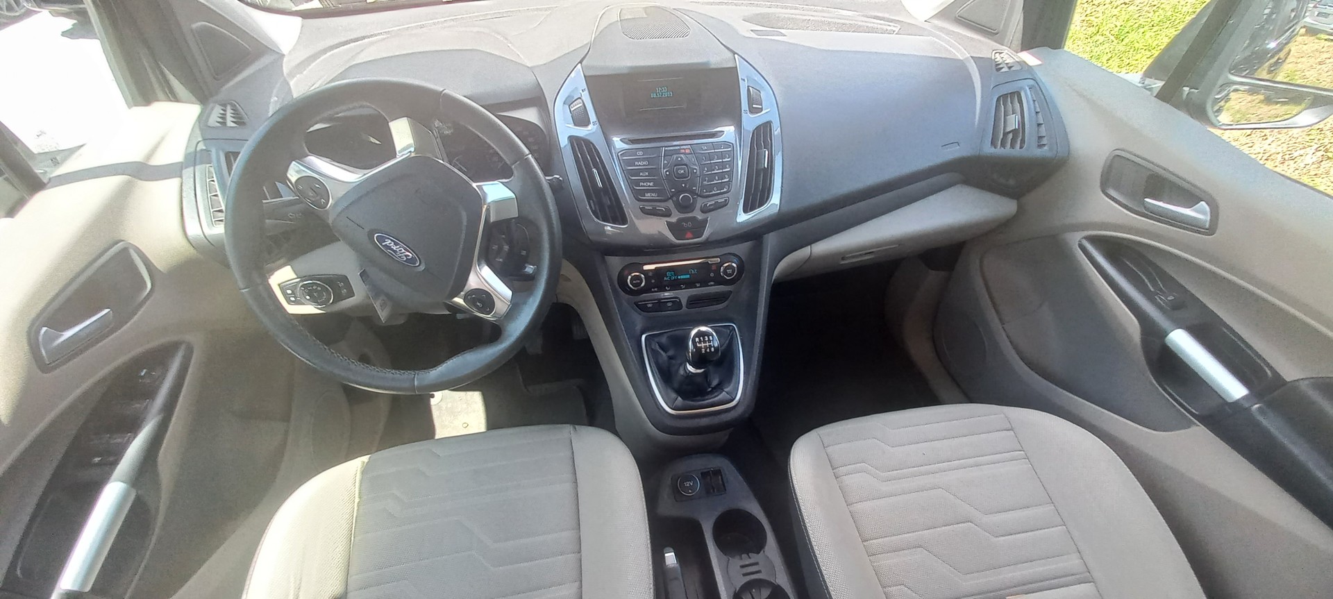 FORD Tourneo Connect 1.6 TDCi Trend-image-13
