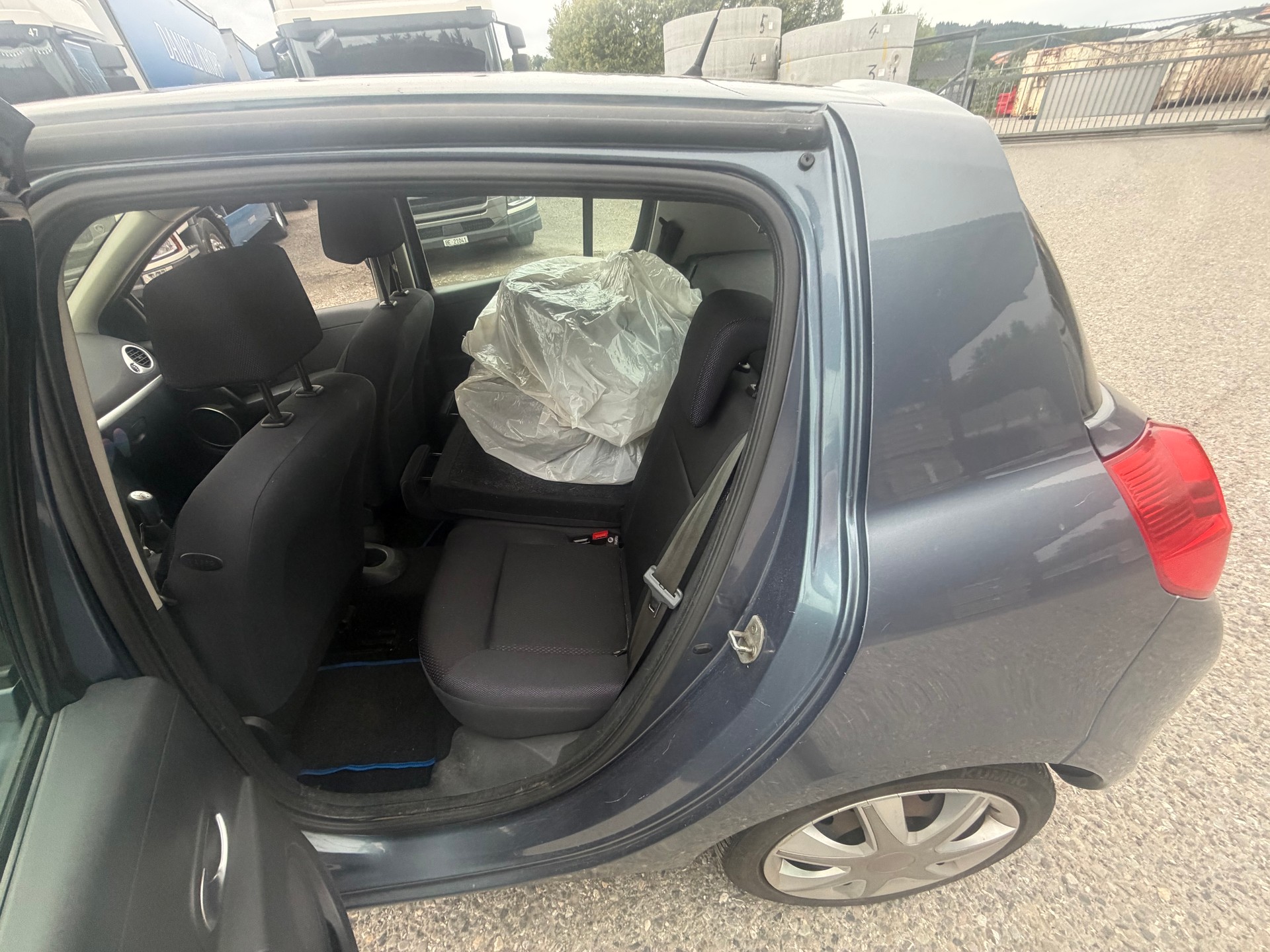 RENAULT Clio 1.6 16V Dynamique-image-8