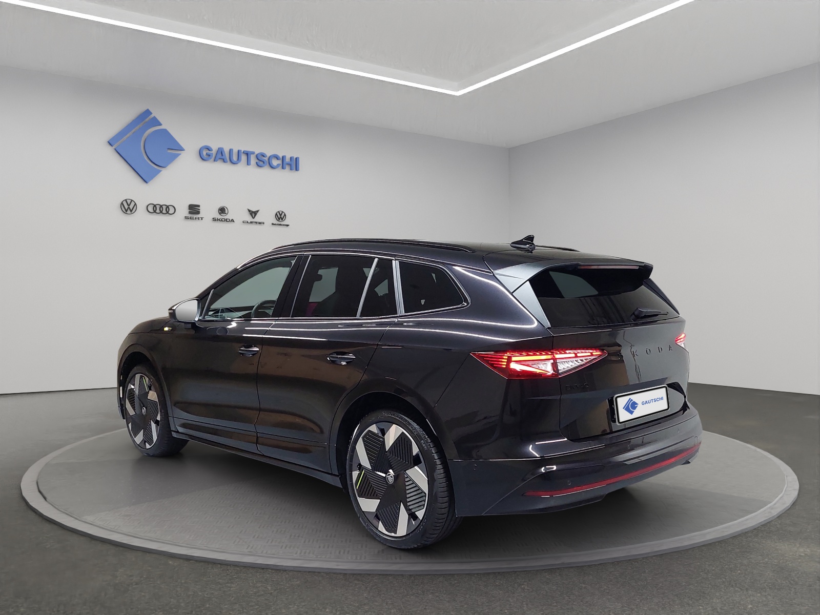 SKODA Enyaq 4x4 RS-image-2