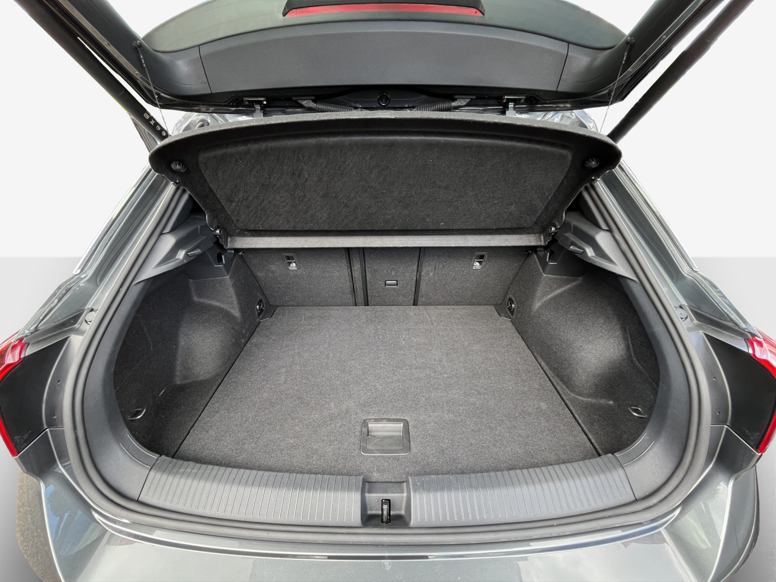 VW T-Roc 2.0 TSI R-Line DSG 4Motion-image-12
