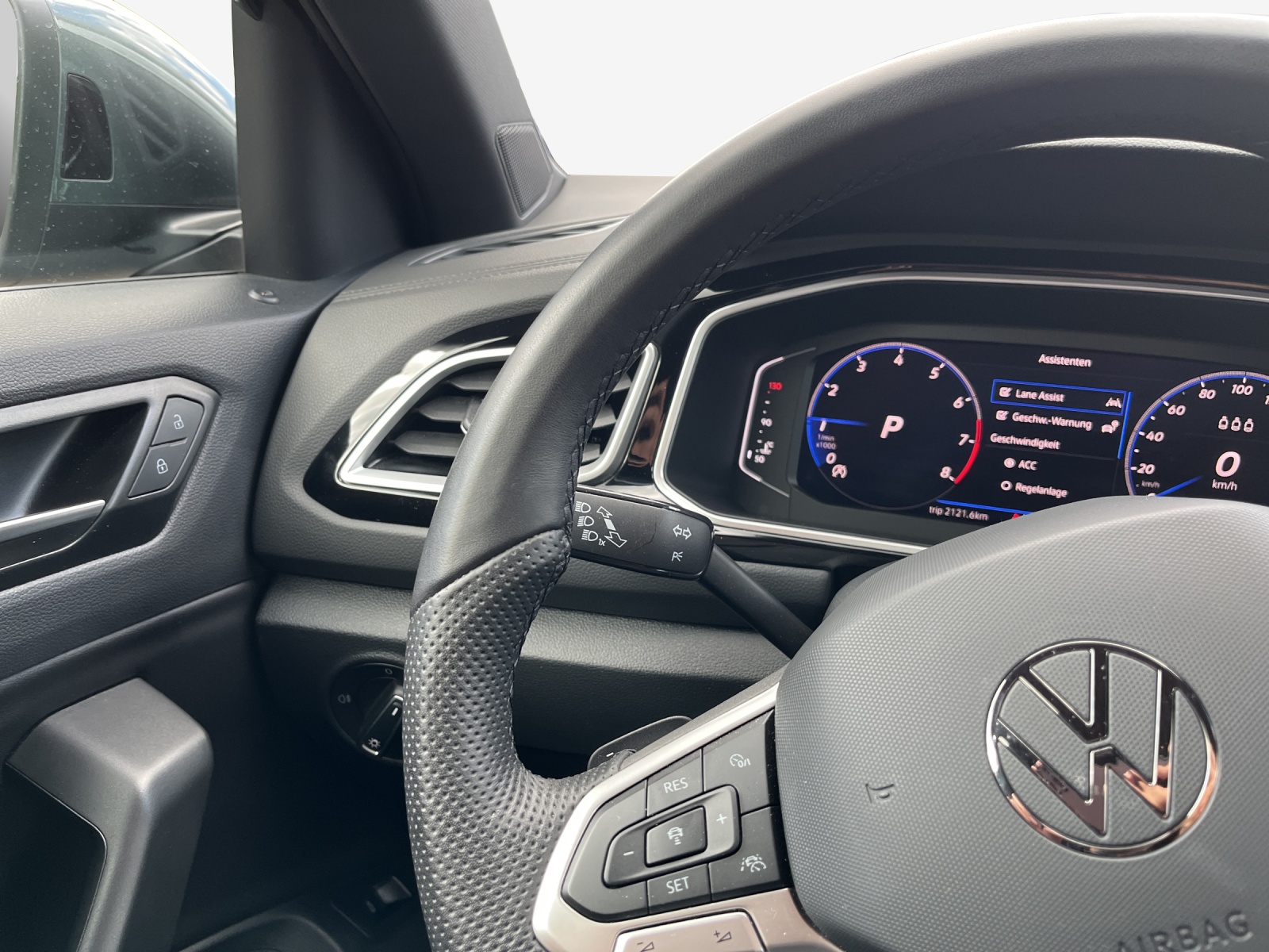 VW T-Roc 2.0 TSI R-Line DSG 4Motion-image-14