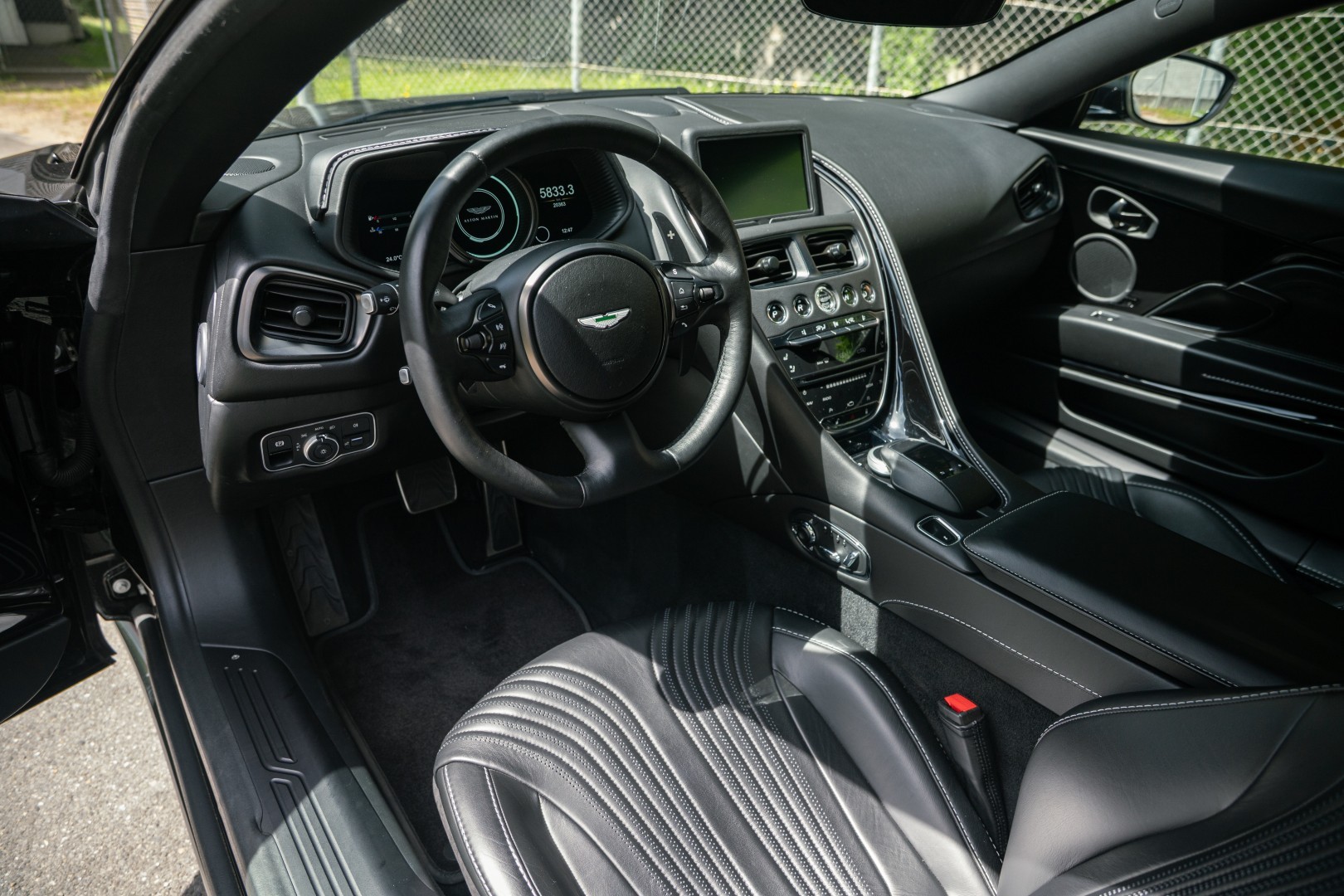 ASTON MARTIN DB11 V12 Touchtronic 3 AMR-image-10