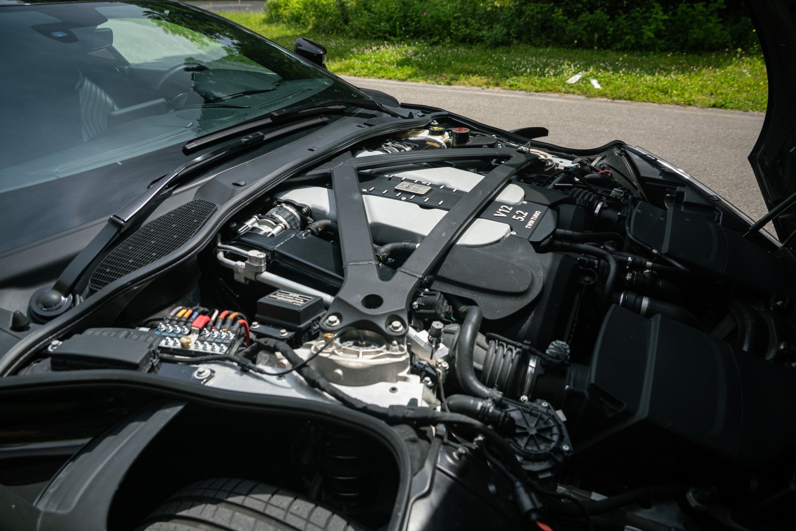 ASTON MARTIN DB11 V12 Touchtronic 3 AMR-image-15