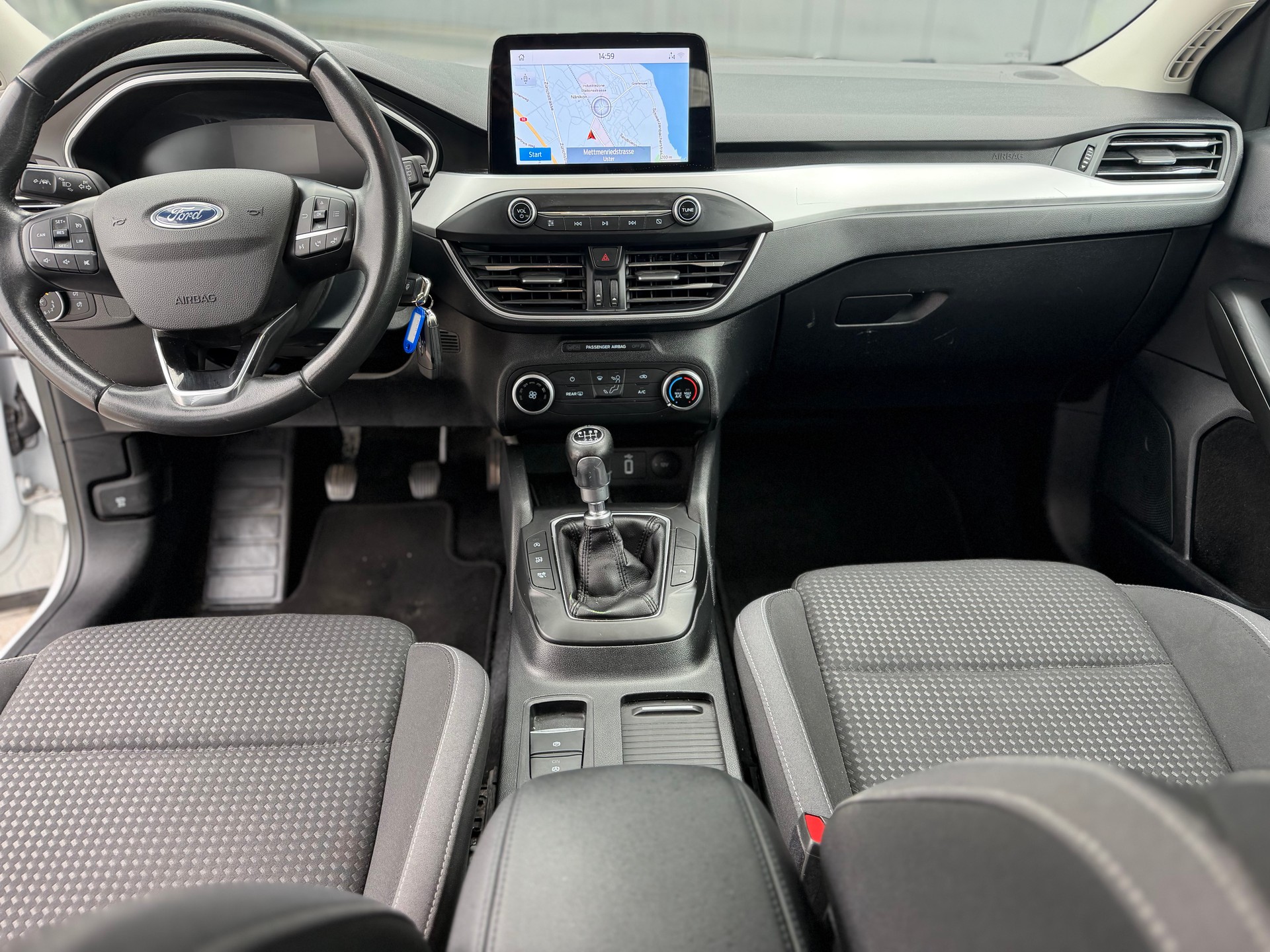 FORD Focus 1.5 TDCi Vignale-image-19