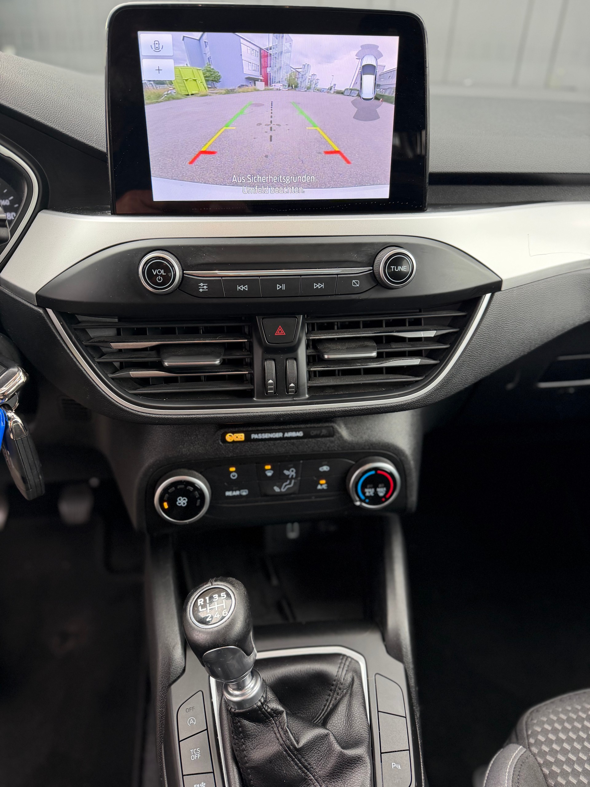 FORD Focus 1.5 TDCi Vignale-image-18