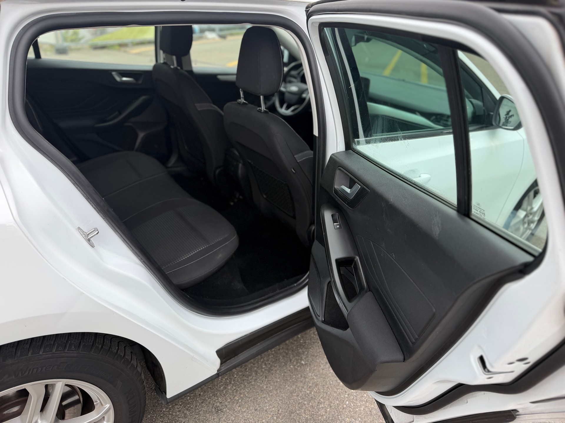 FORD Focus 1.5 TDCi Vignale-image-10