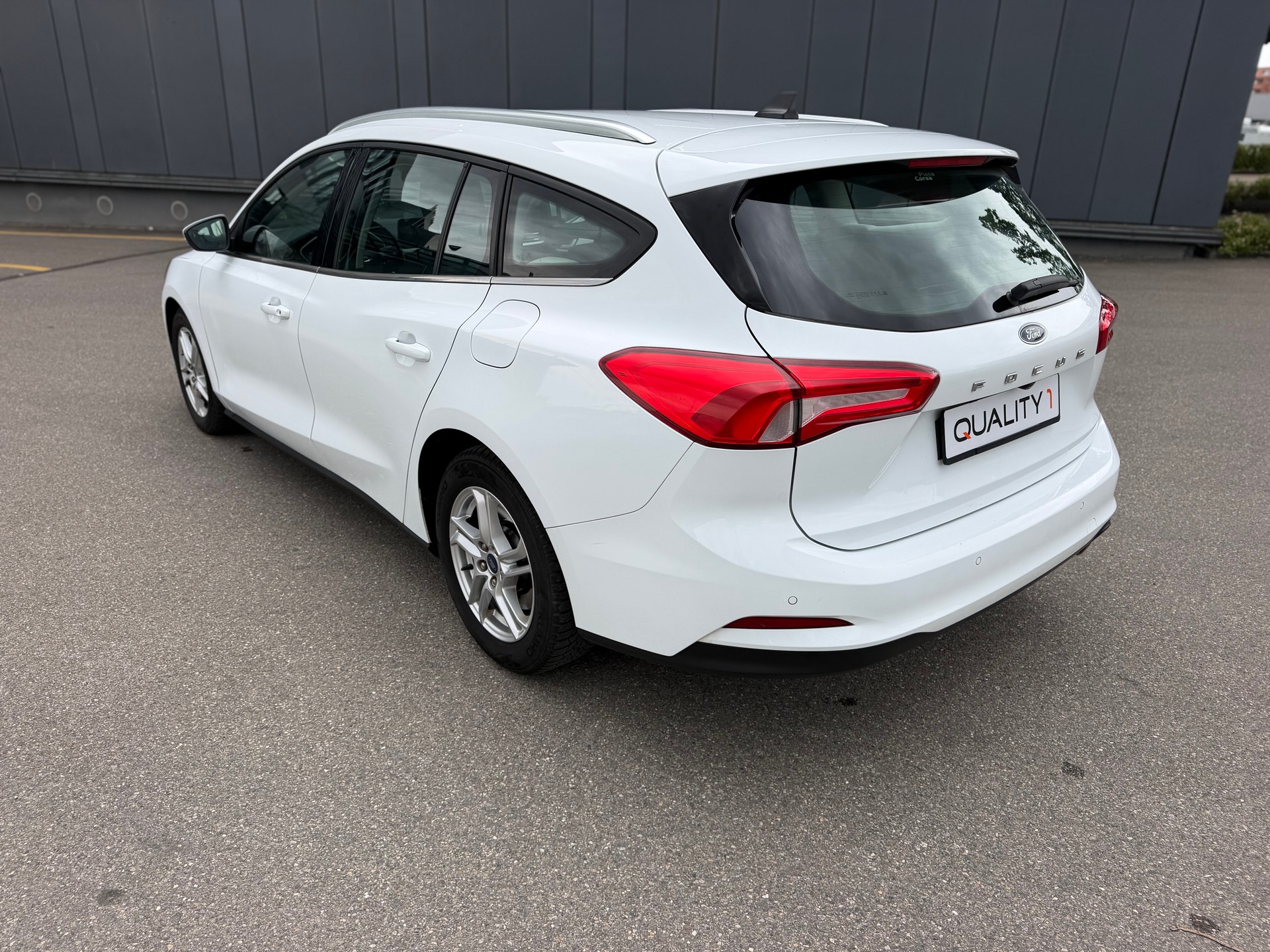 FORD Focus 1.5 TDCi Vignale-image-6