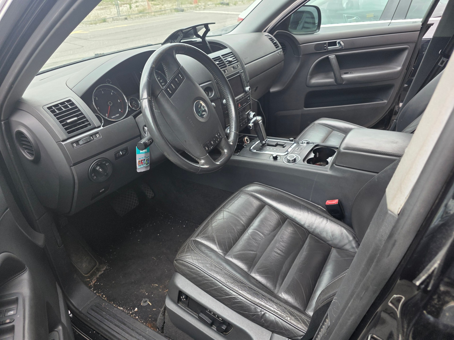 VW Touareg 3.0 TDI. MOTOR STARTET NICHT-image-9