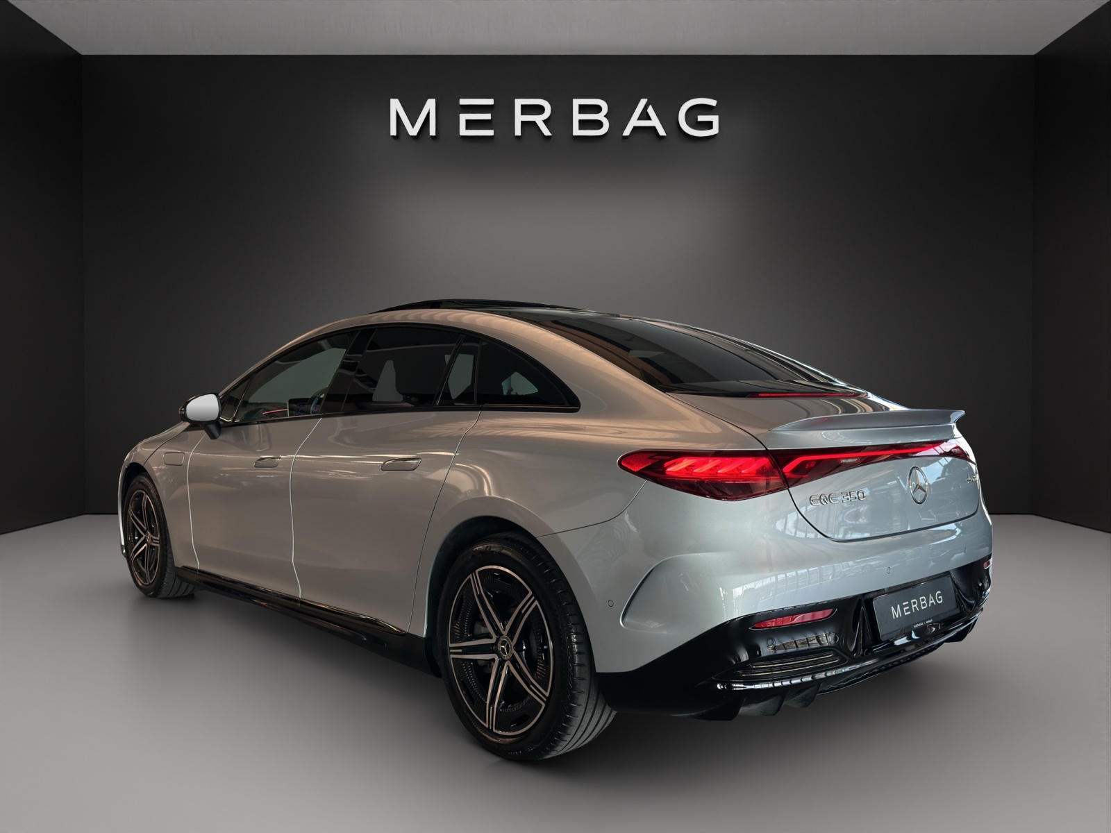 MERCEDES-BENZ EQE 350 4 Matic Exe. Ed.-image-3