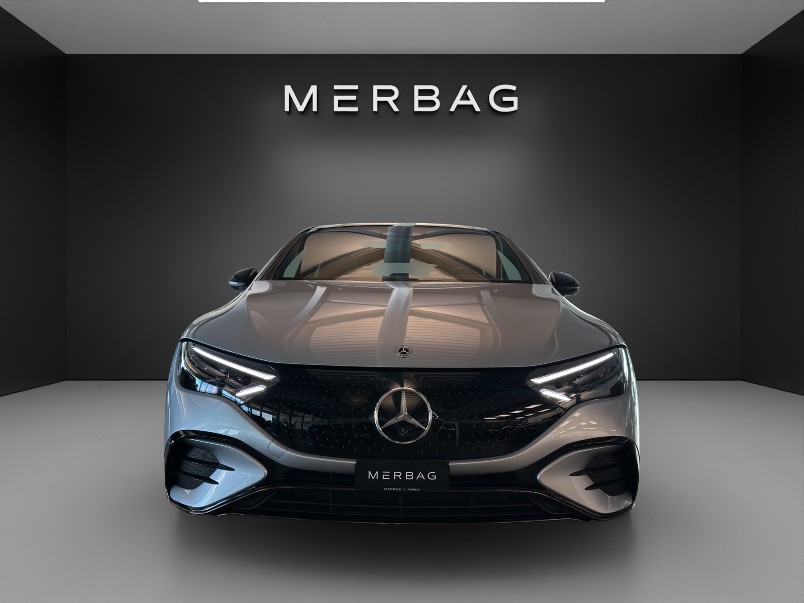 MERCEDES-BENZ EQE 350 4 Matic Exe. Ed.-image-1