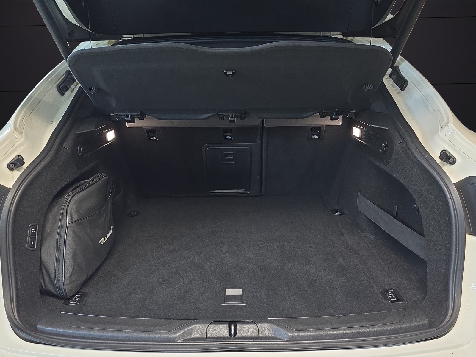 MASERATI Levante D 3.0 V6 Automatica-image-24