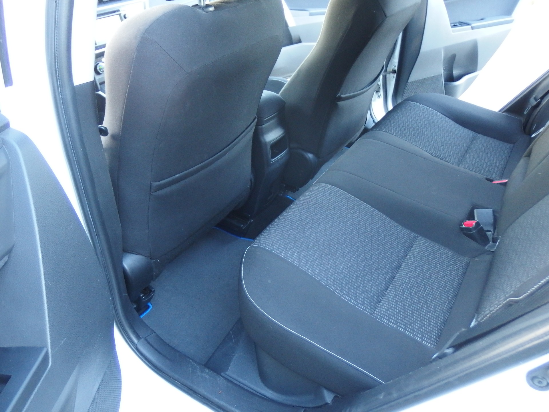 TOYOTA Auris 1.8 16V HSD Linea Trend-image-3