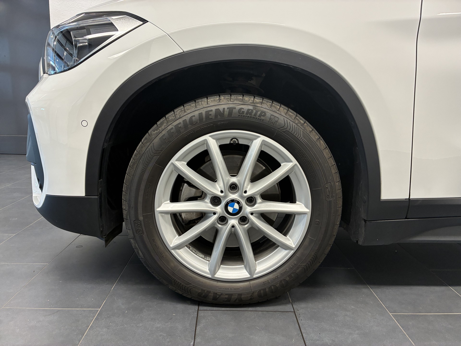 BMW X1 18i sDrive-image-2