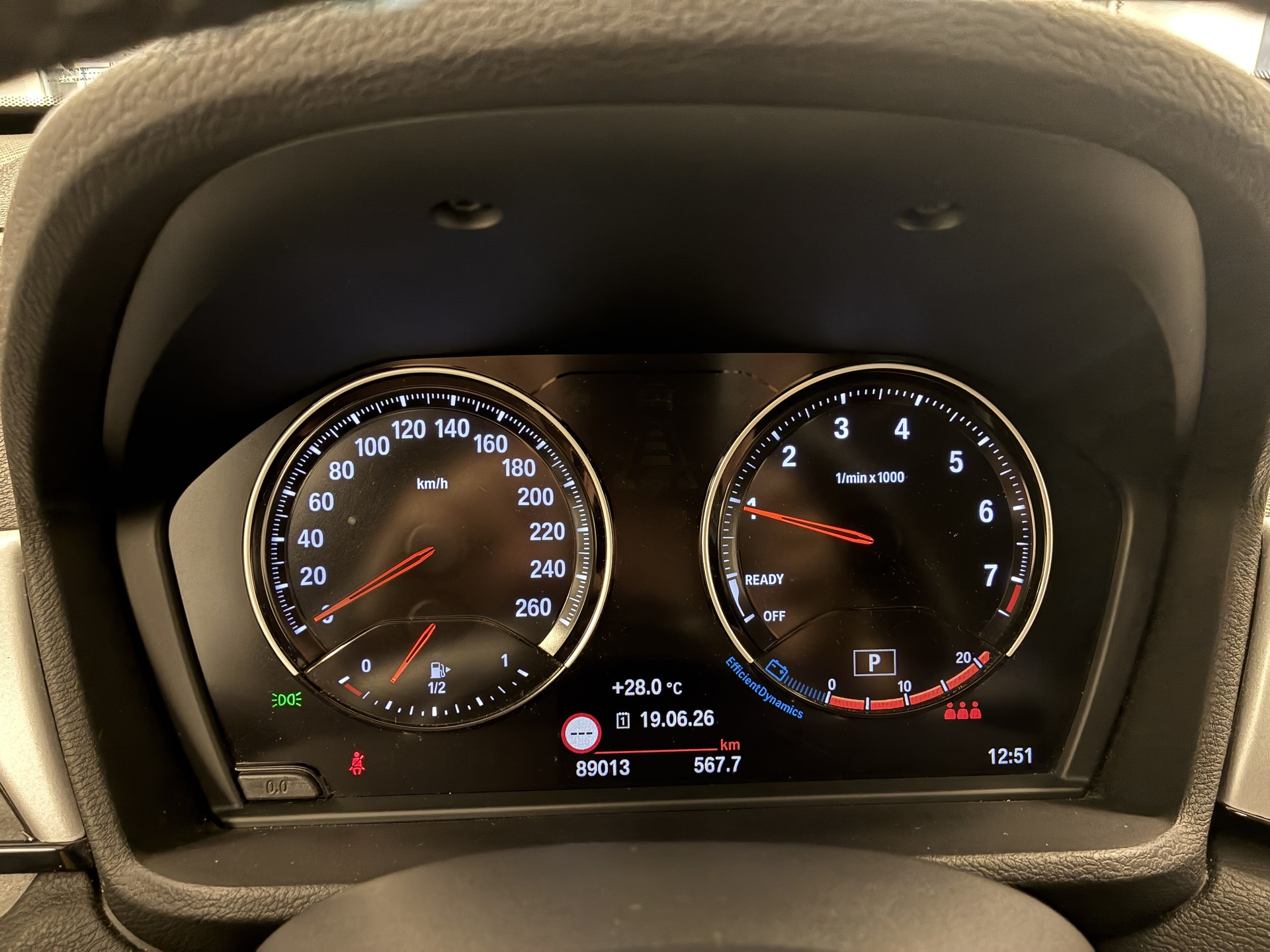 BMW X1 18i sDrive-image-12