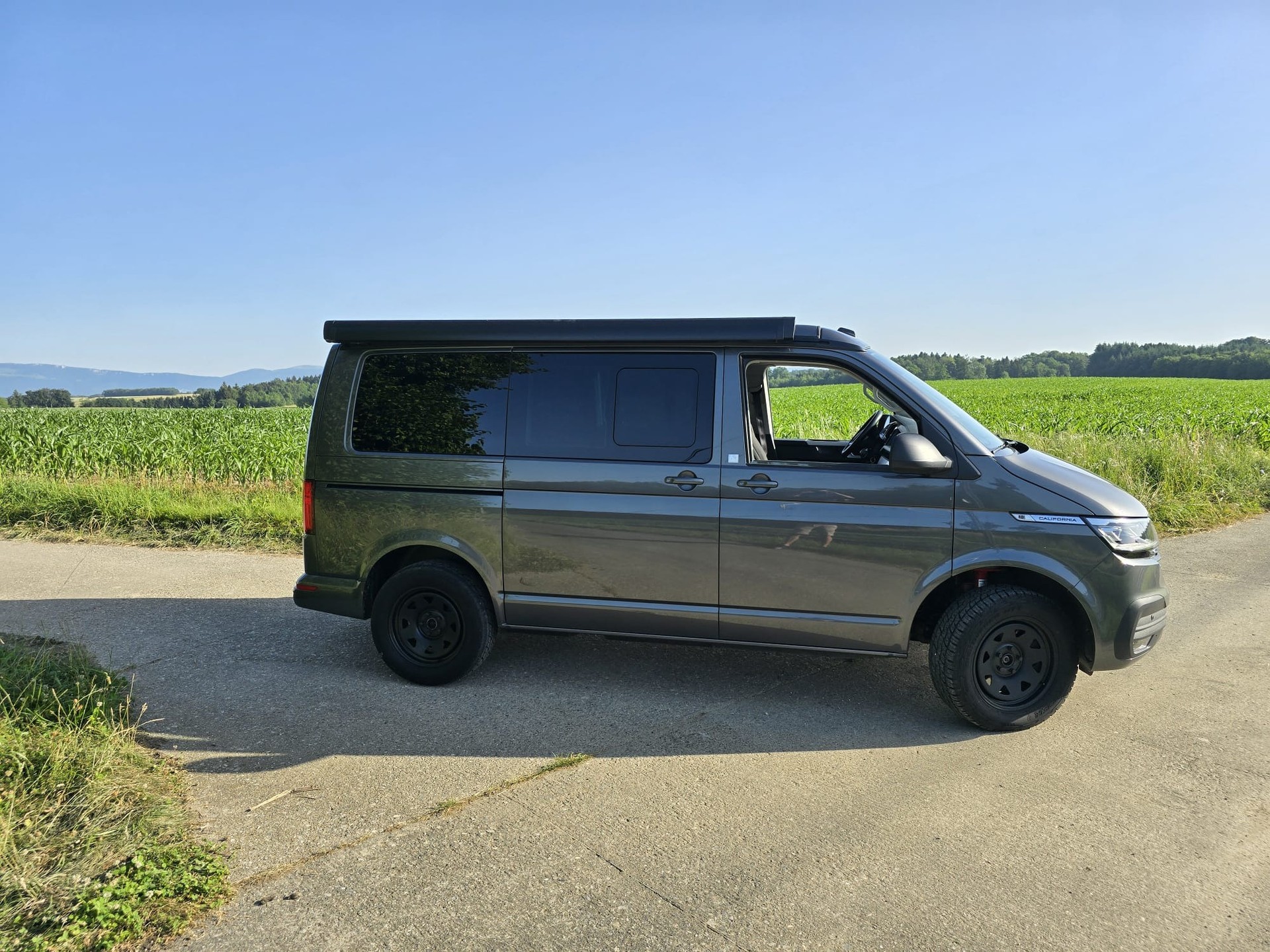 VW 2.0 TDI 204 California Beach Edition Liberty DSG 4m - Pack offroad-image-2