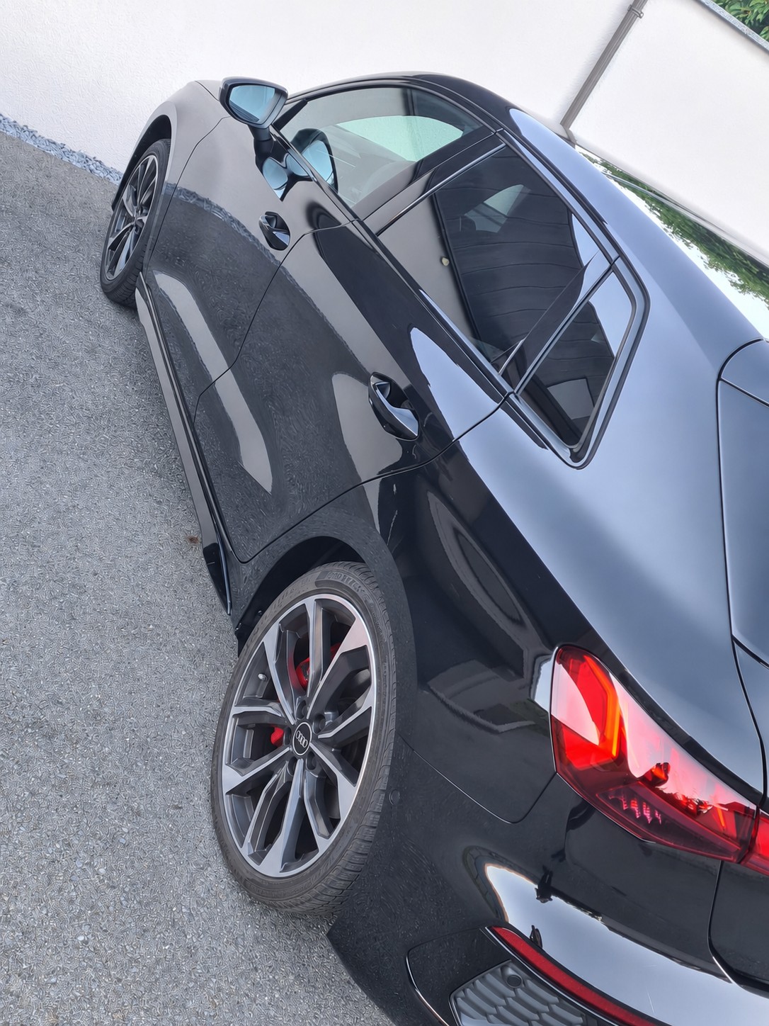 AUDI 2.0 TFSI quattro S-Tronic-image-3