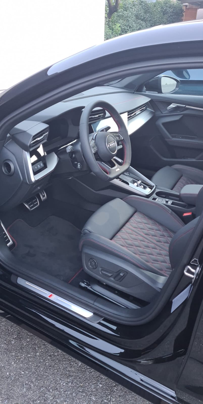 AUDI 2.0 TFSI quattro S-Tronic-image-4