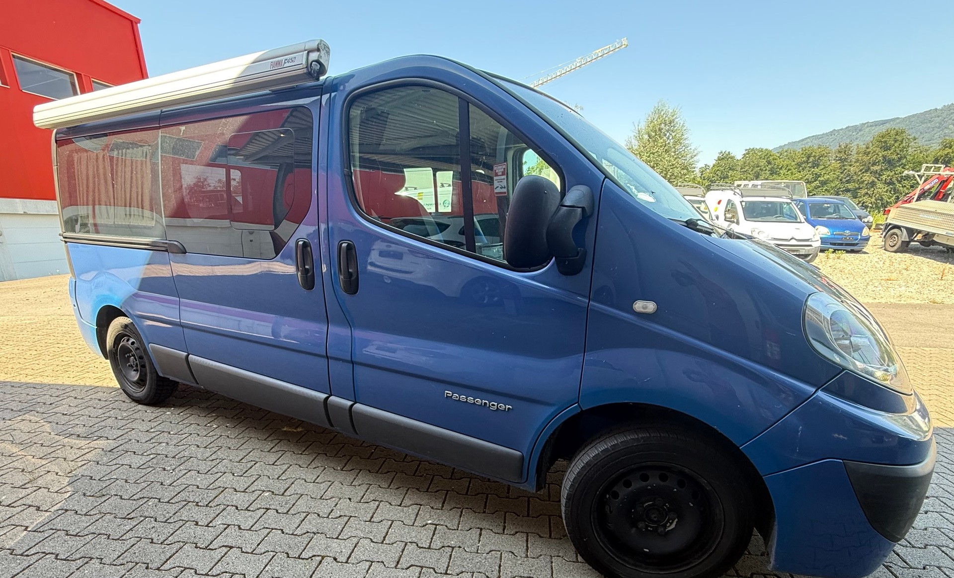RENAULT Als Wohnwagen gebaut-image-1