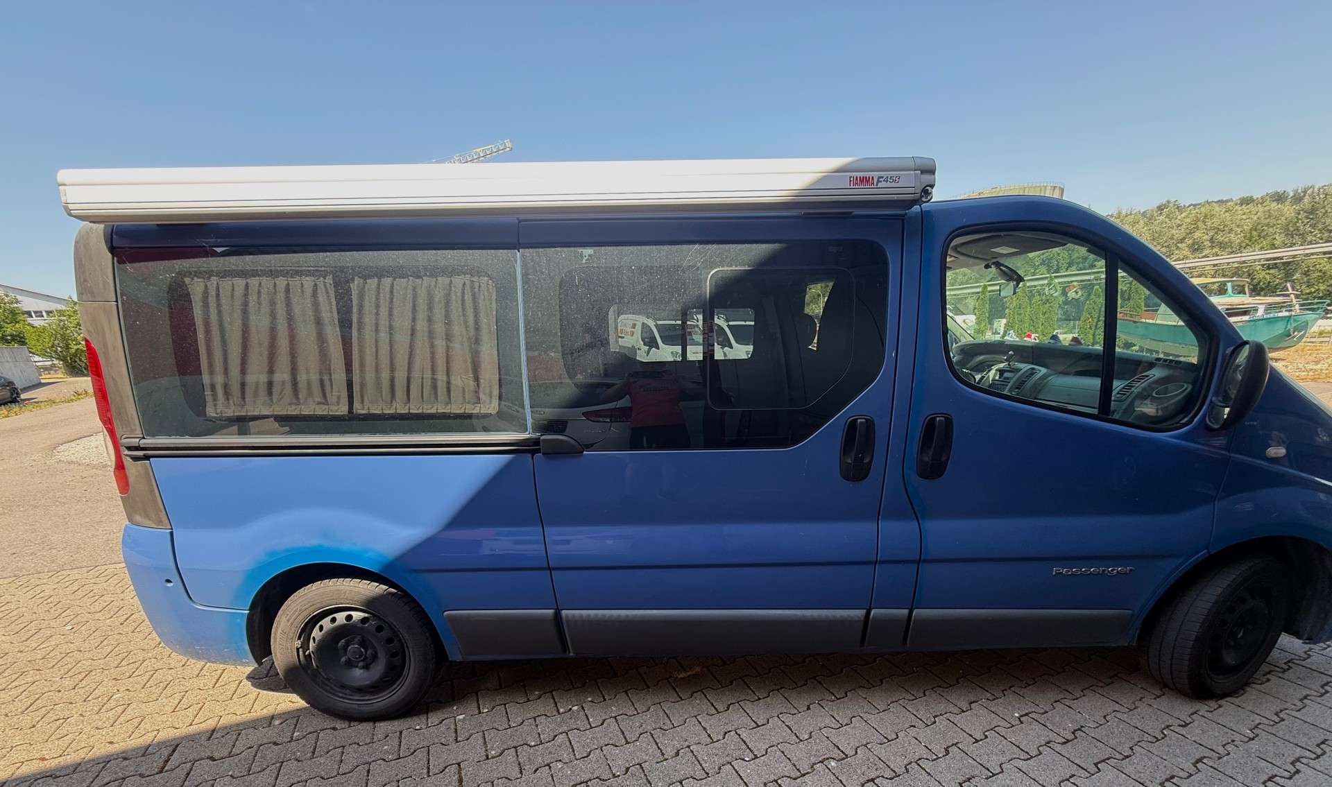 RENAULT Als Wohnwagen gebaut-image-8