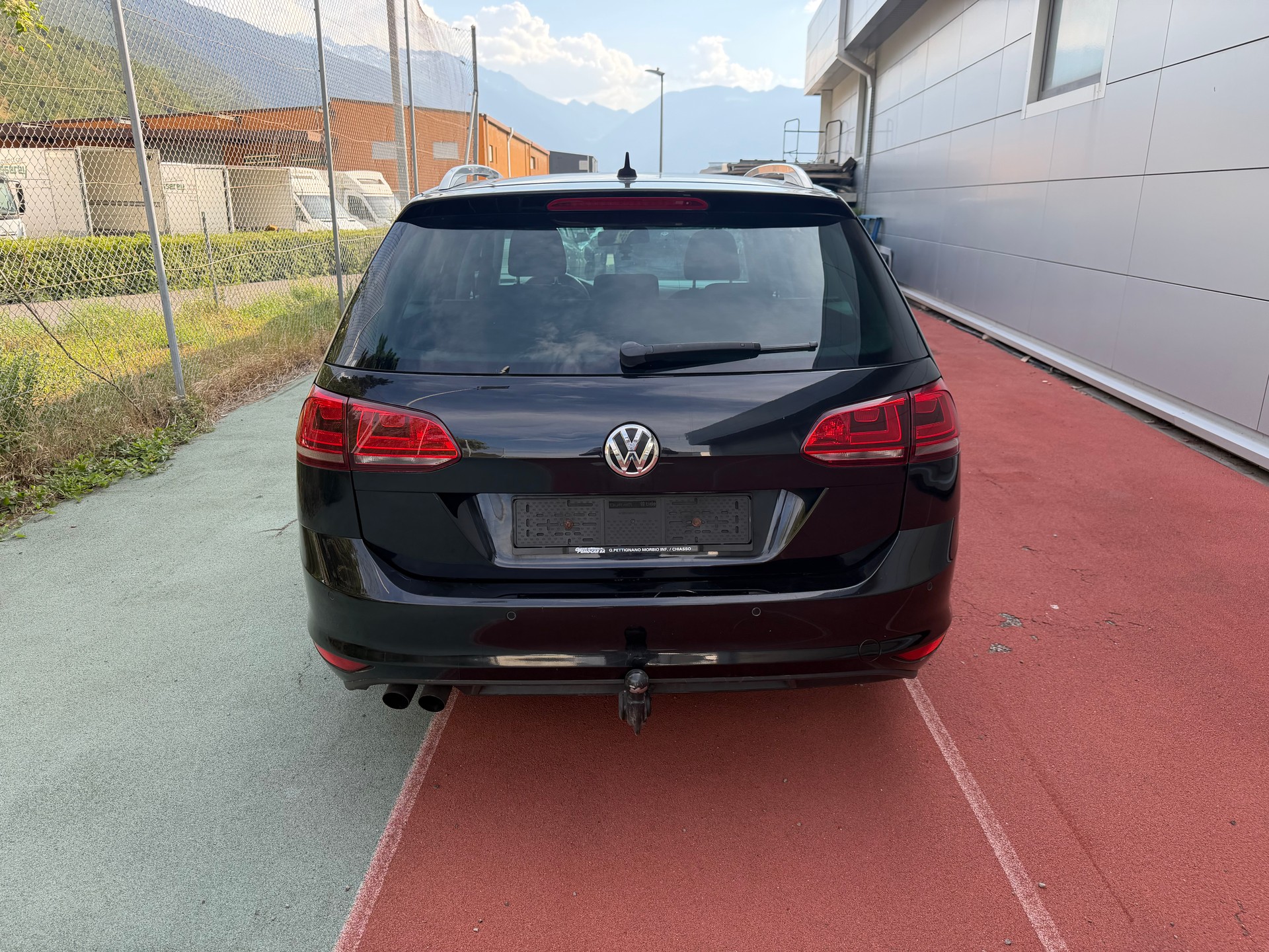 VW Golf Variant 2.0 TDI Comfortline 4Motion-image-5