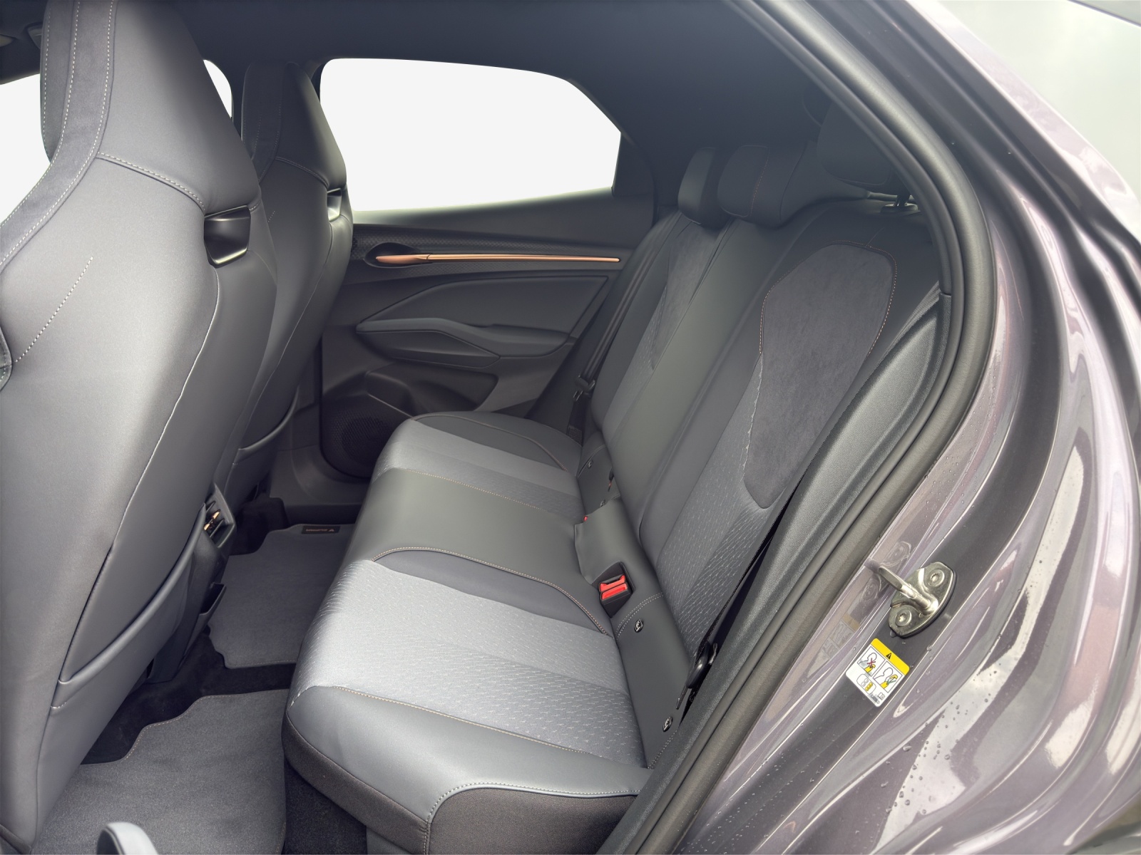 CUPRA Raval 52 kWh Dynamic+ Launch Edition-image-11