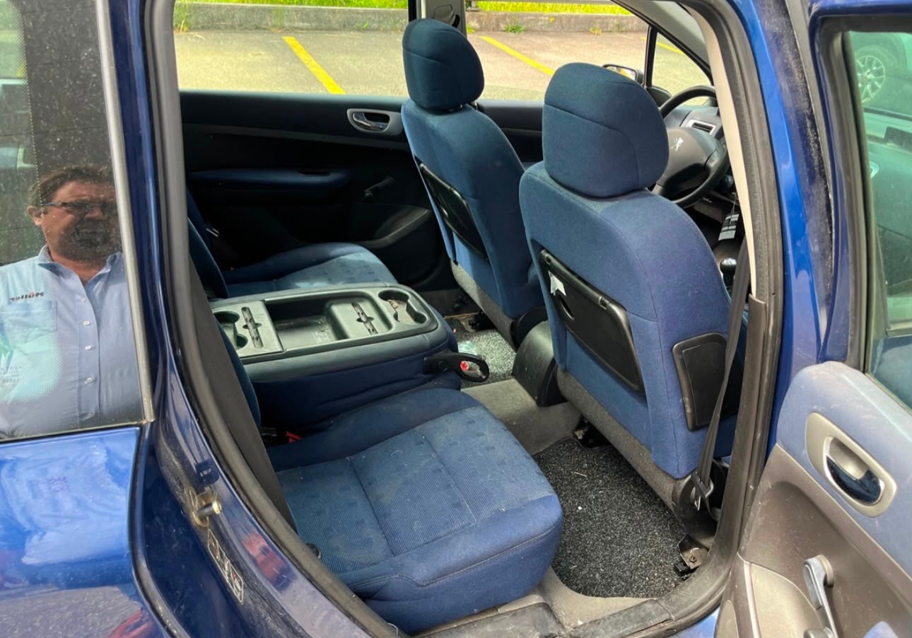 PEUGEOT 307 SW 2.0 HDI-image-2