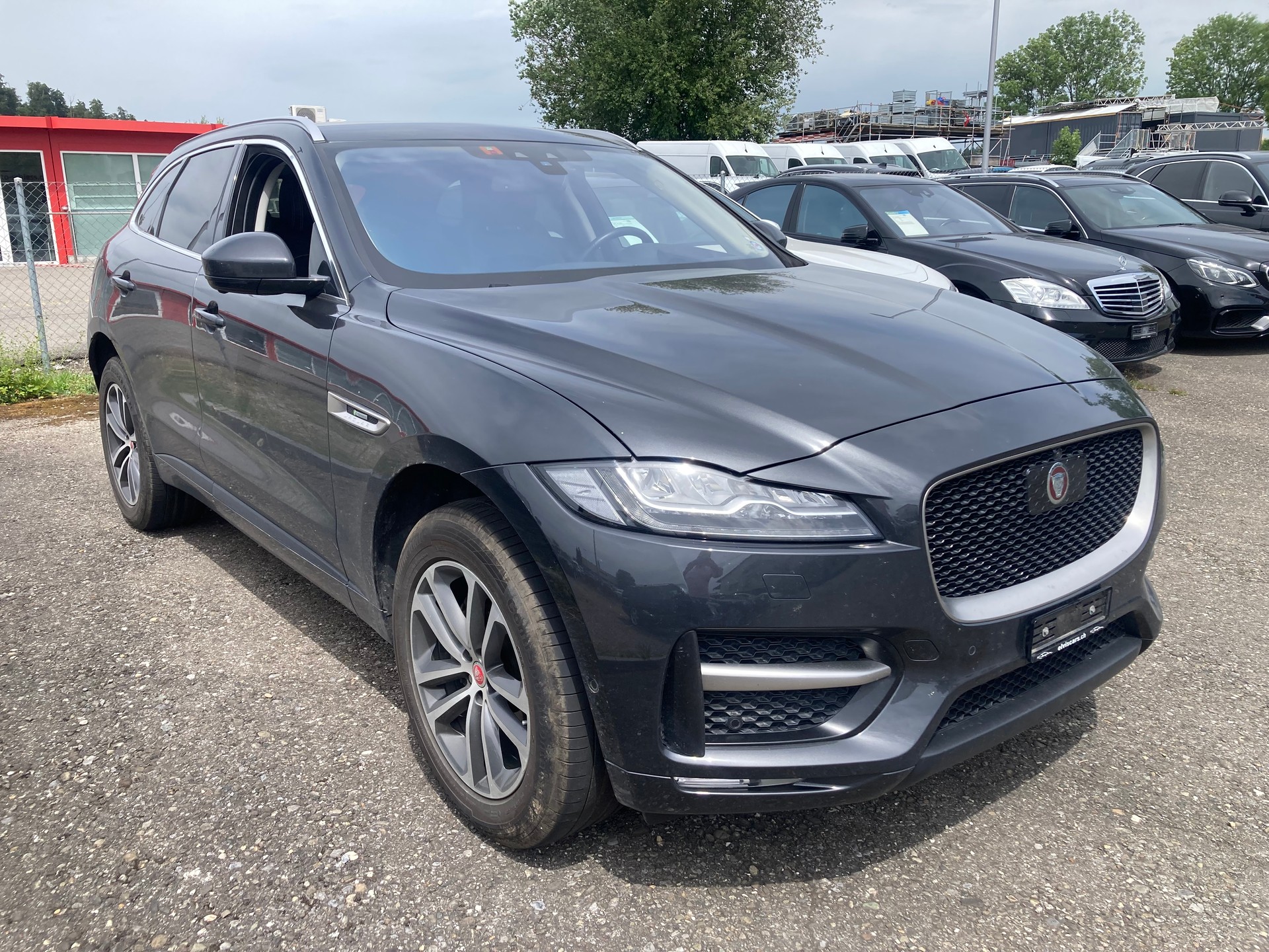 JAGUAR F-Pace 25d R-Sport AWD Automatik 90YRS Celebration Ed.-image-1