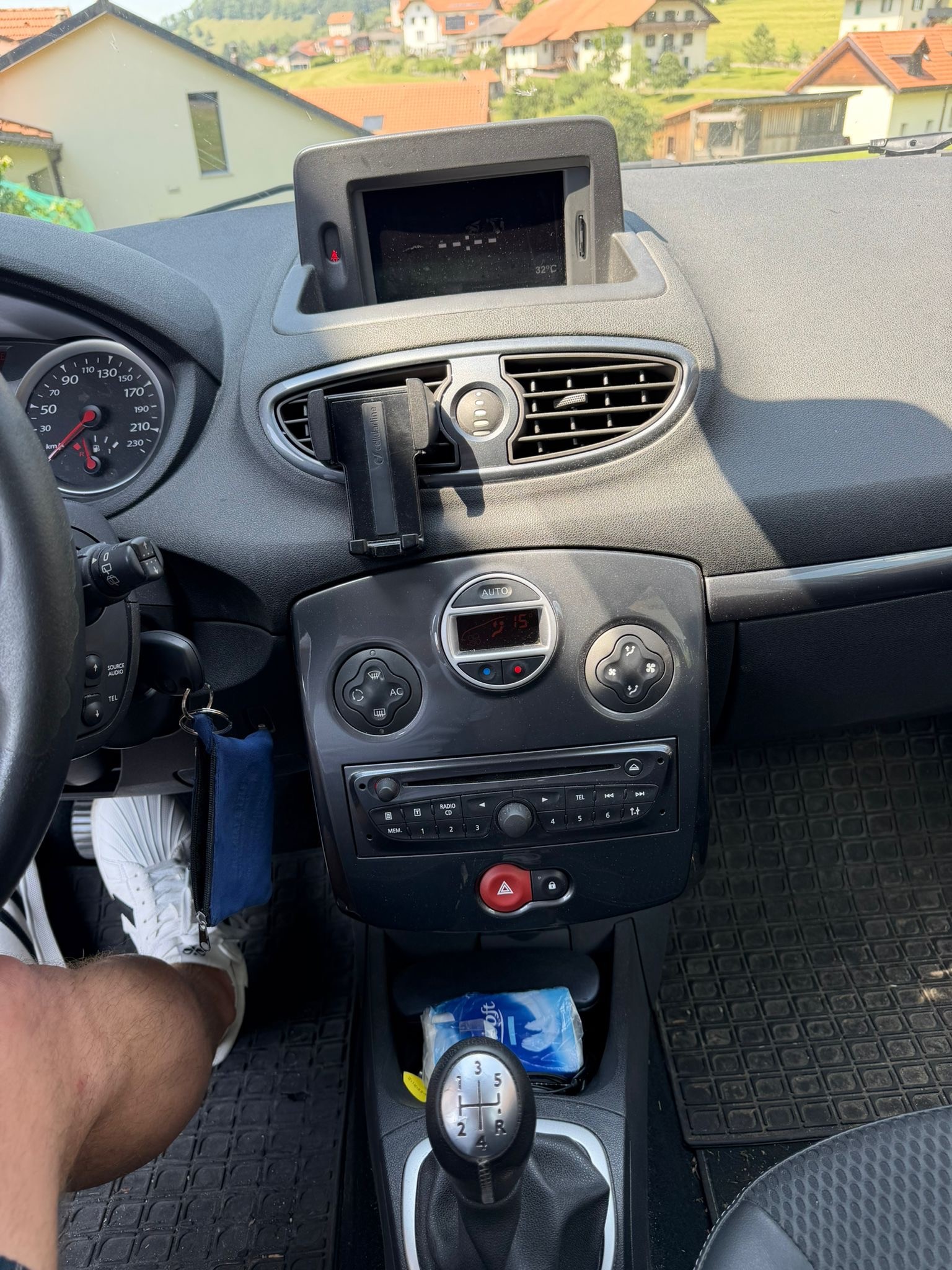 RENAULT Clio Grandtour 1.2 16V Turbo Dynamique-image-6