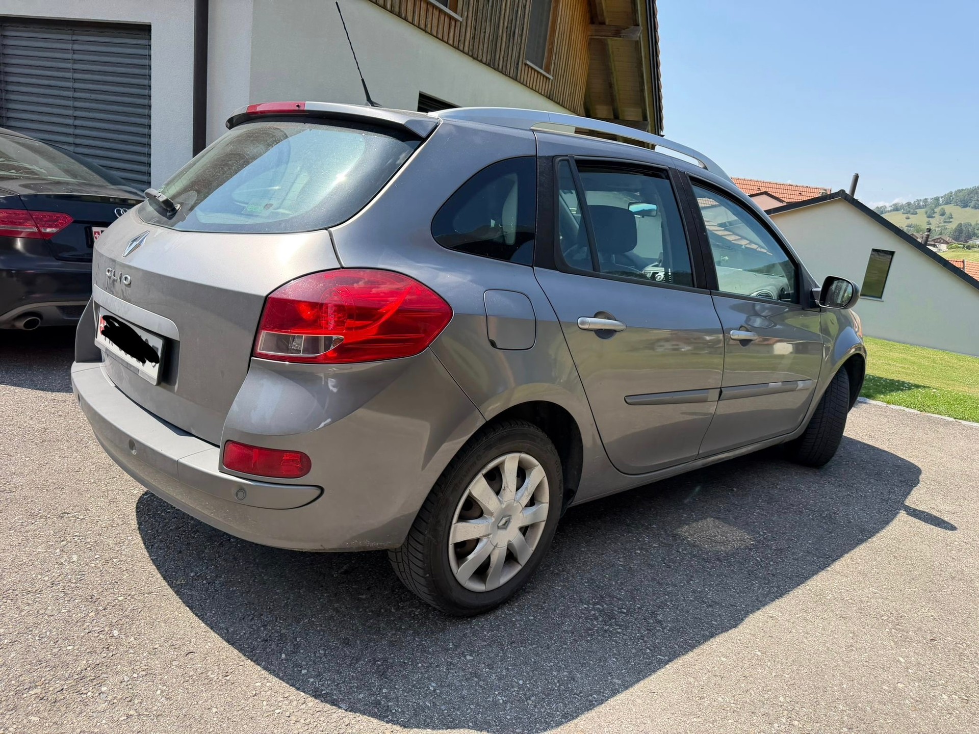 RENAULT Clio Grandtour 1.2 16V Turbo Dynamique-image-2