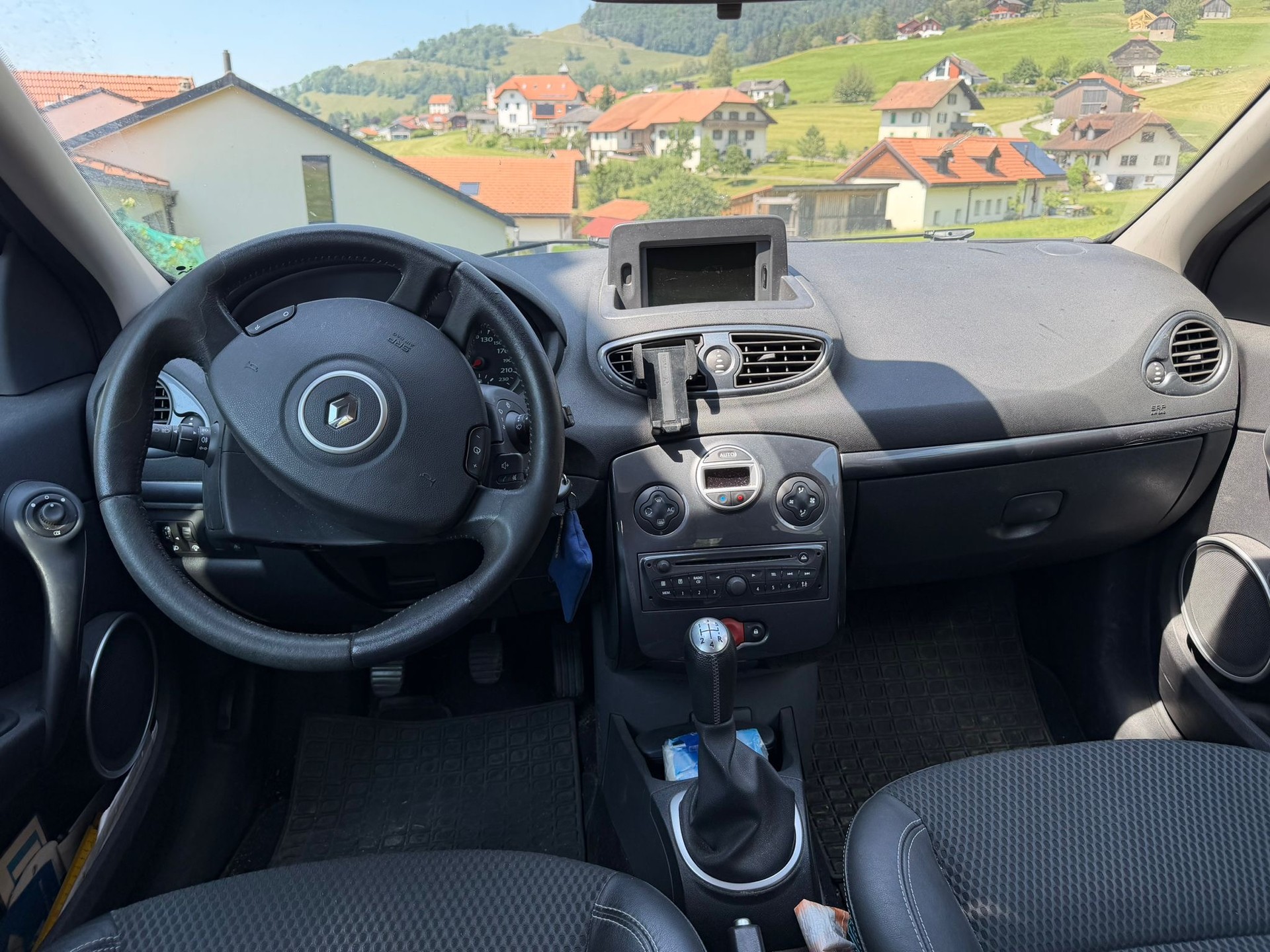 RENAULT Clio Grandtour 1.2 16V Turbo Dynamique-image-5