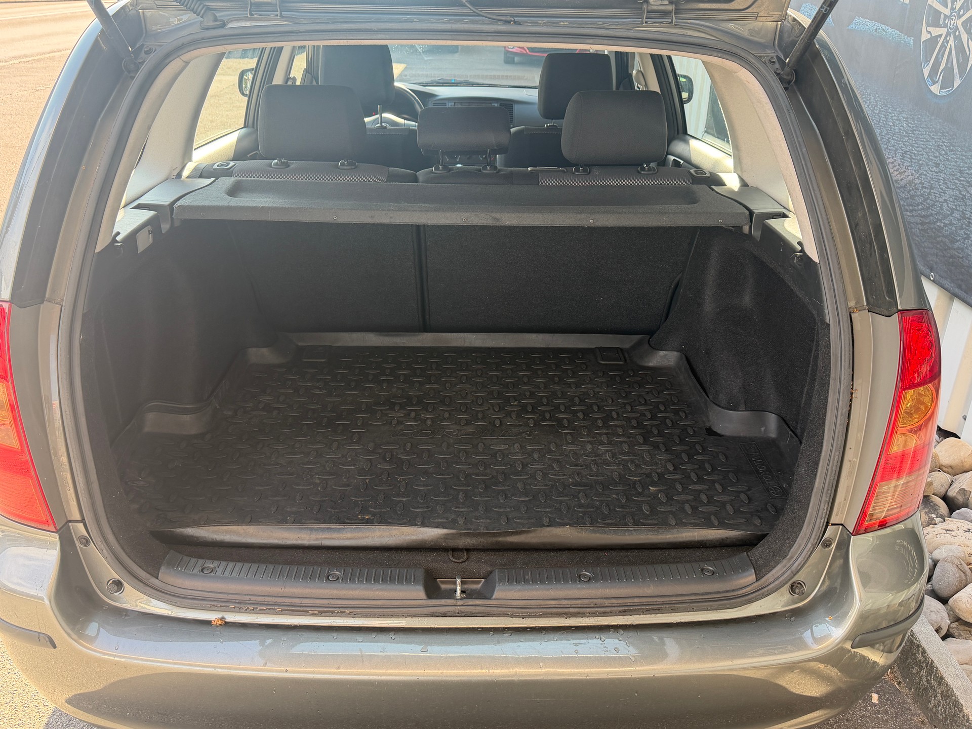 TOYOTA Corolla Wagon 1.6 Pardo-image-5