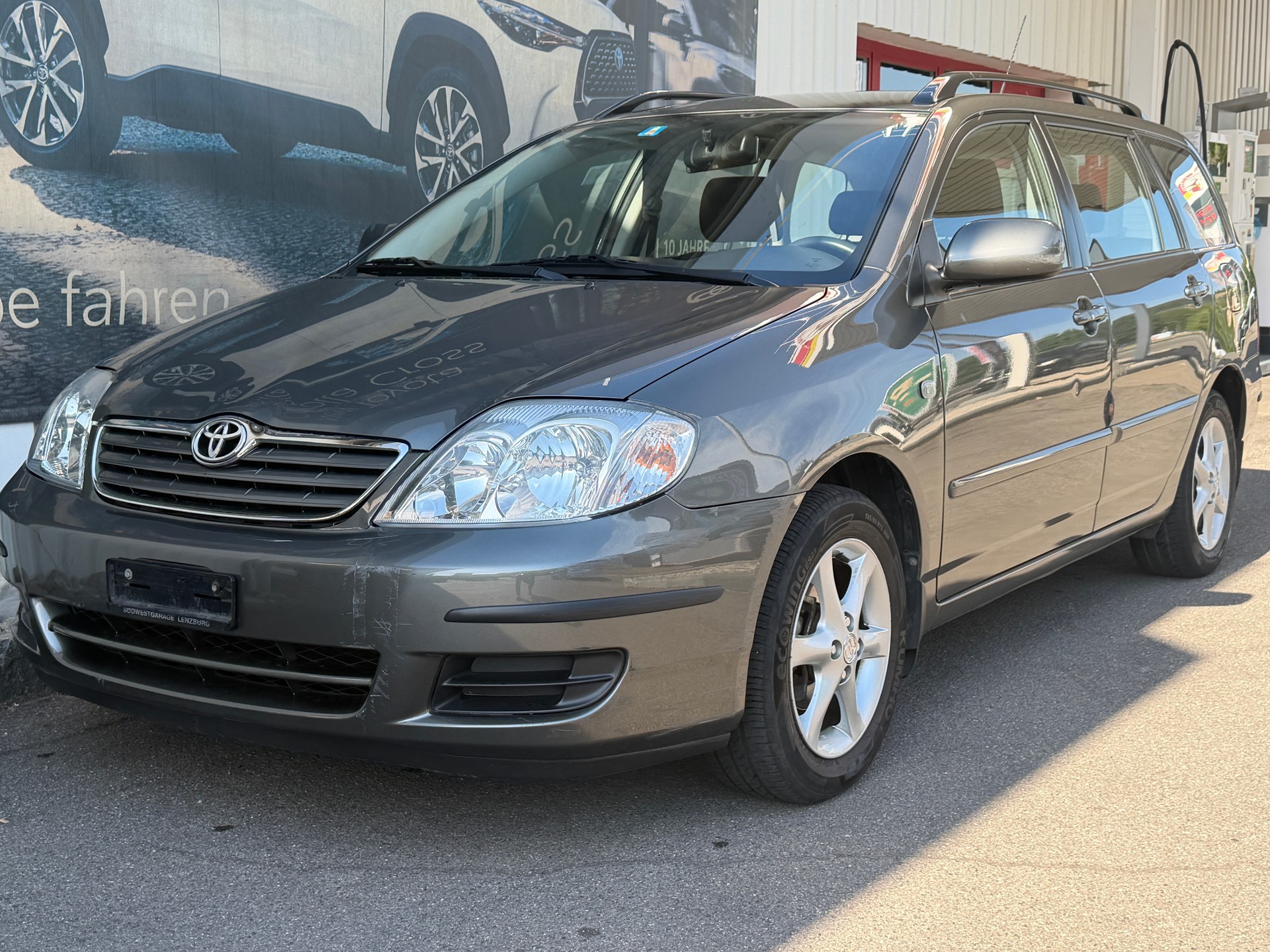 TOYOTA Corolla Wagon 1.6 Pardo-image-2