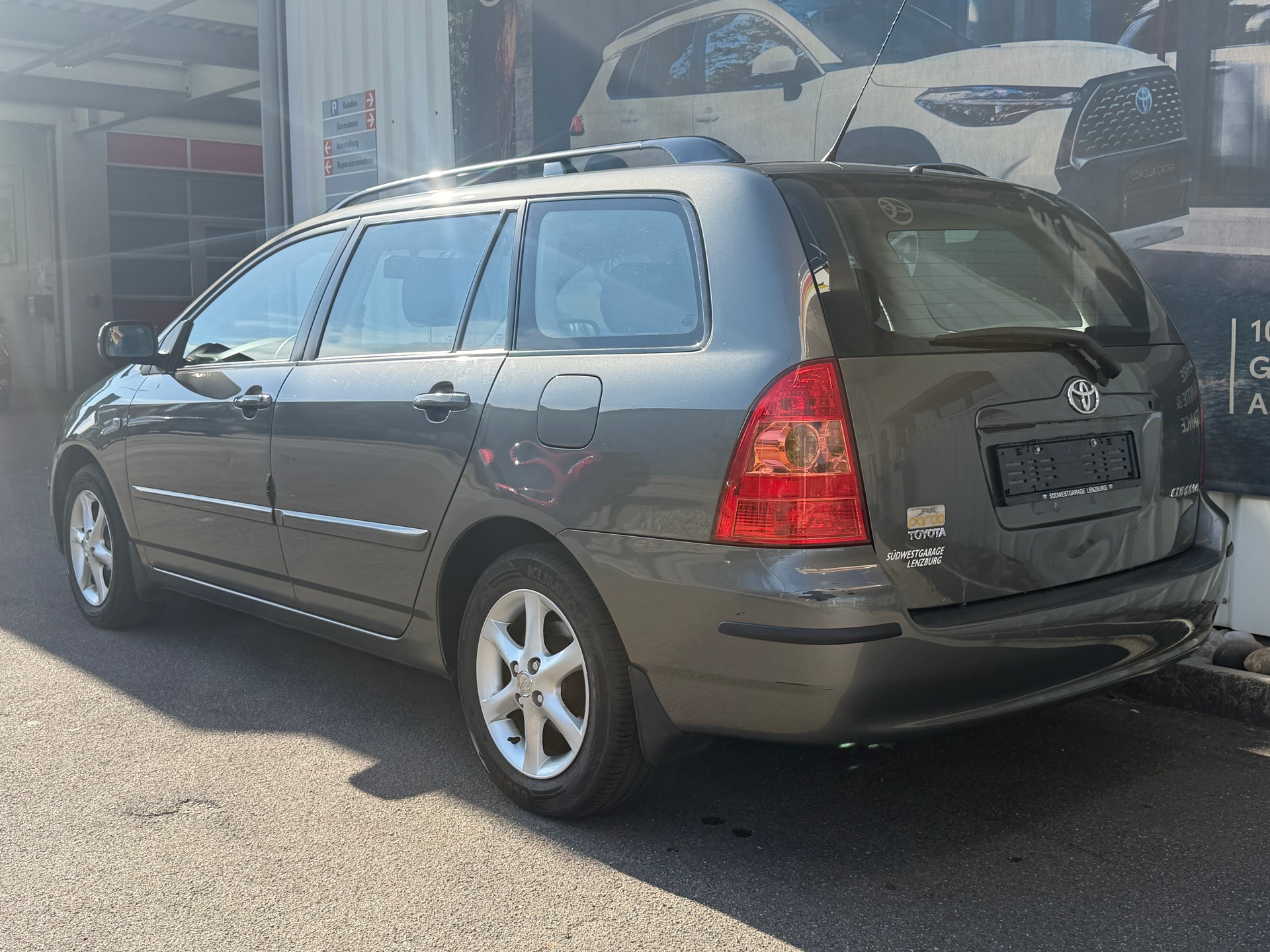 TOYOTA Corolla Wagon 1.6 Pardo-image-3