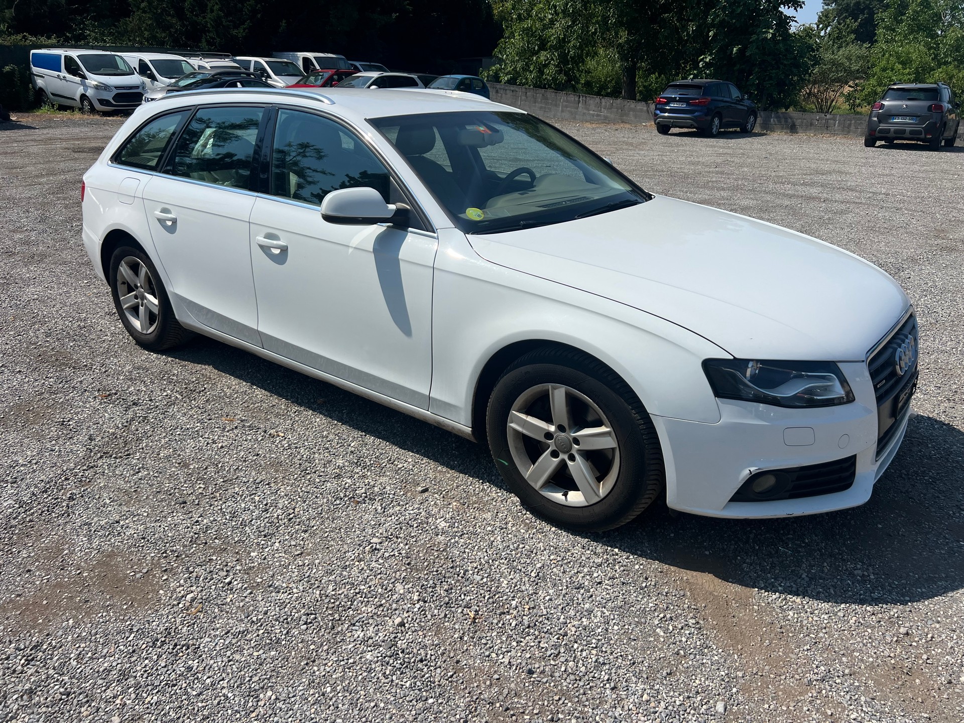 AUDI A4 Avant 2.0 TDI quattro-image-7