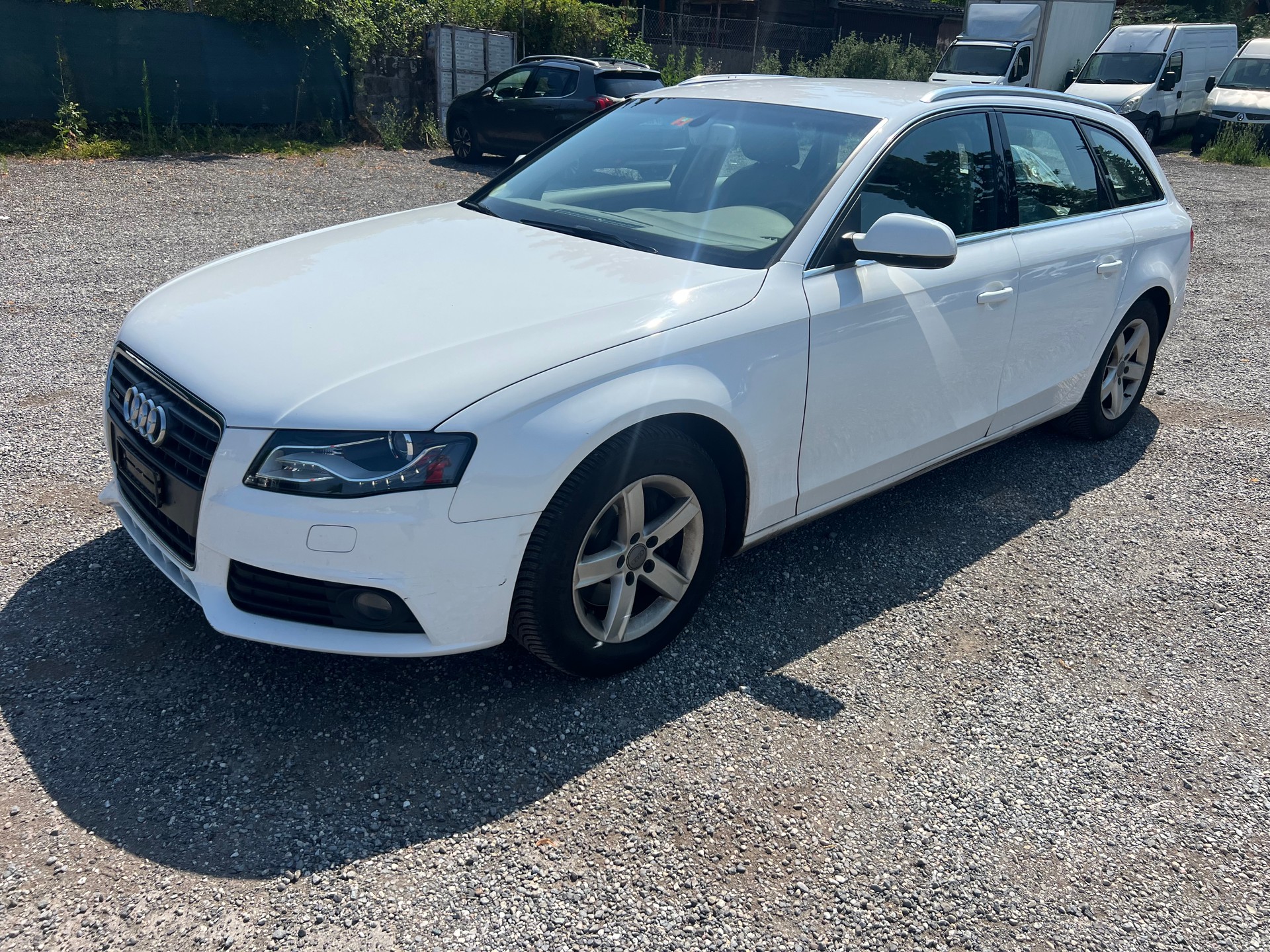 AUDI A4 Avant 2.0 TDI quattro-image-0
