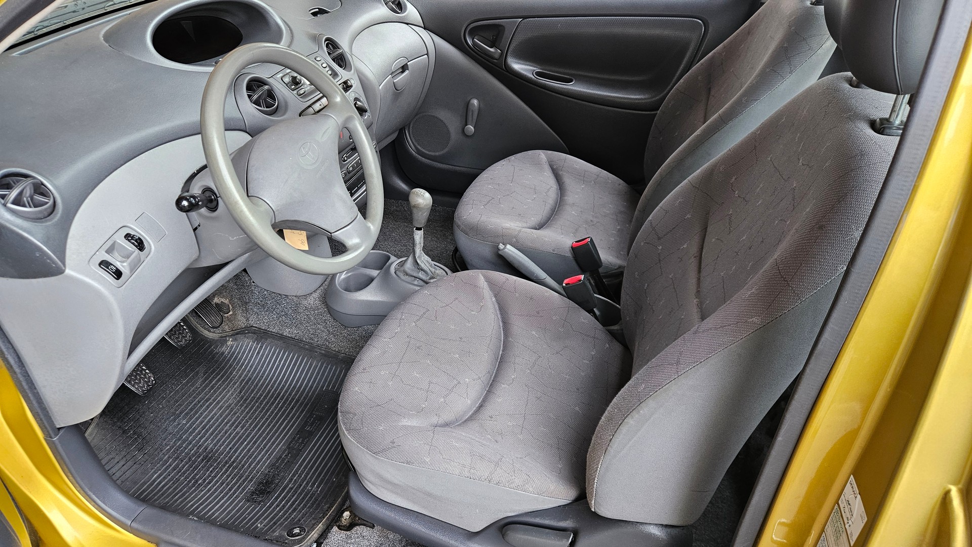 TOYOTA Yaris 1.0 Linea Sol-image-7