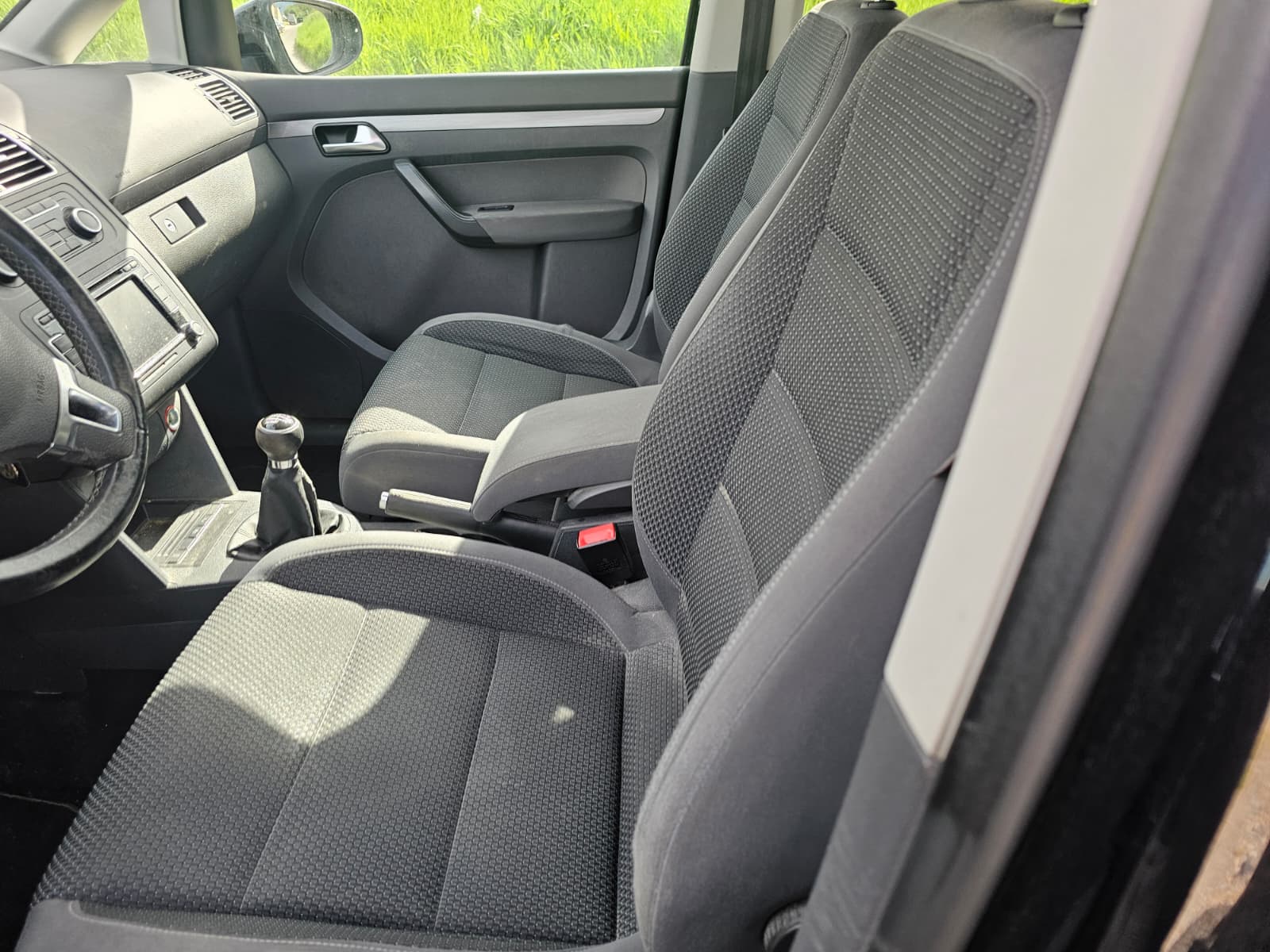 VW Touran 2.0 TDI Comfortline-image-5