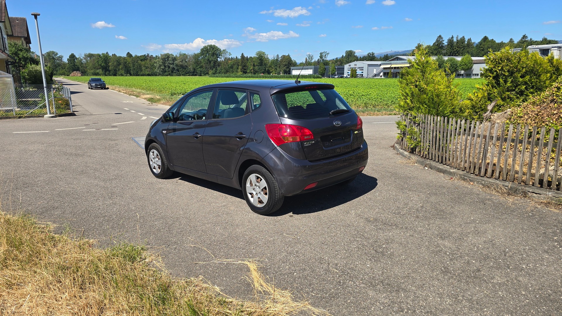 KIA Venga 1.6 CRDi _seven-image-1