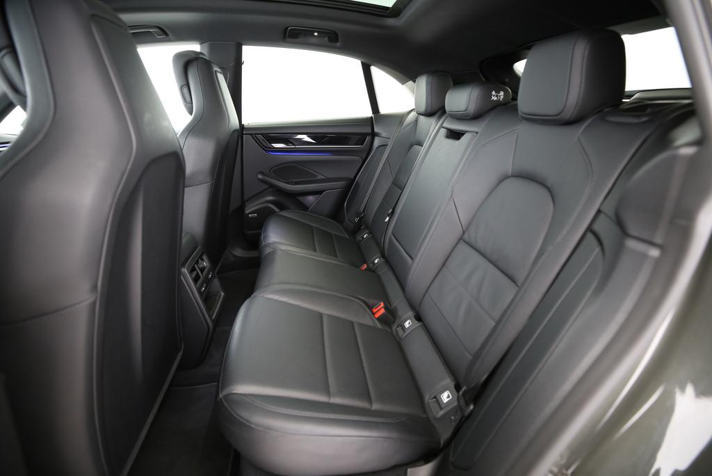 PORSCHE Macan 4-image-7
